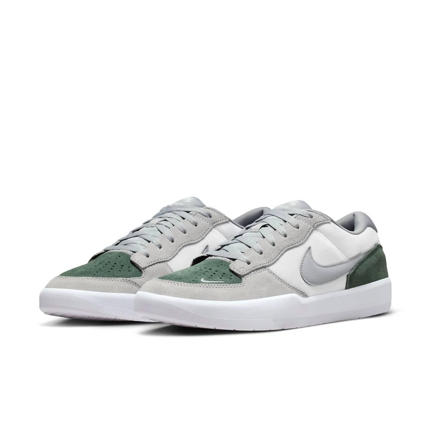 Tenis de hombre color blanco y plateado