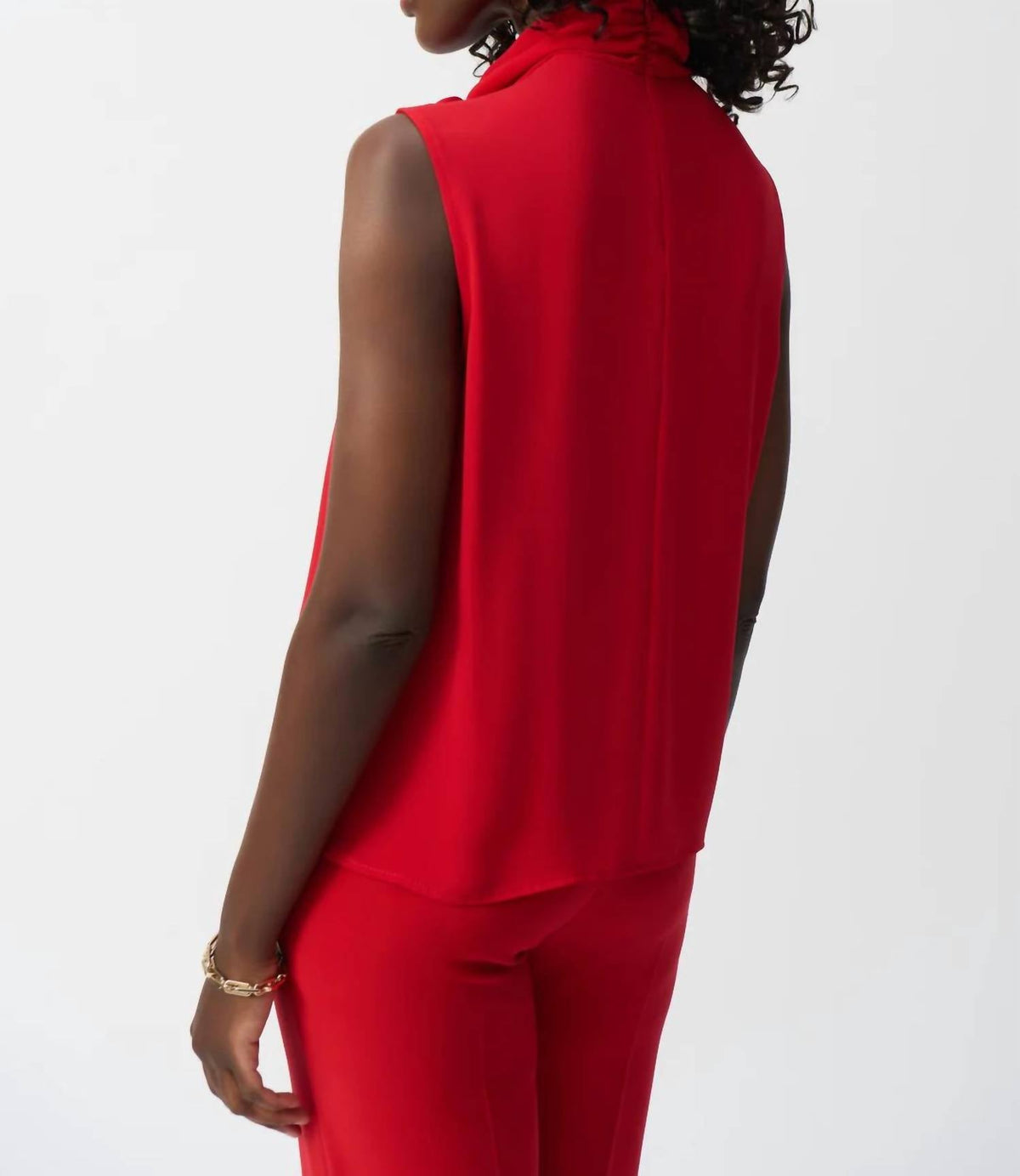 Top sin mangas color rojo