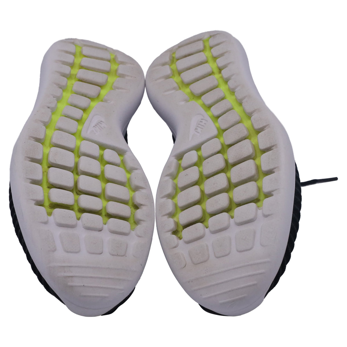 Tenis de nailon color negro
