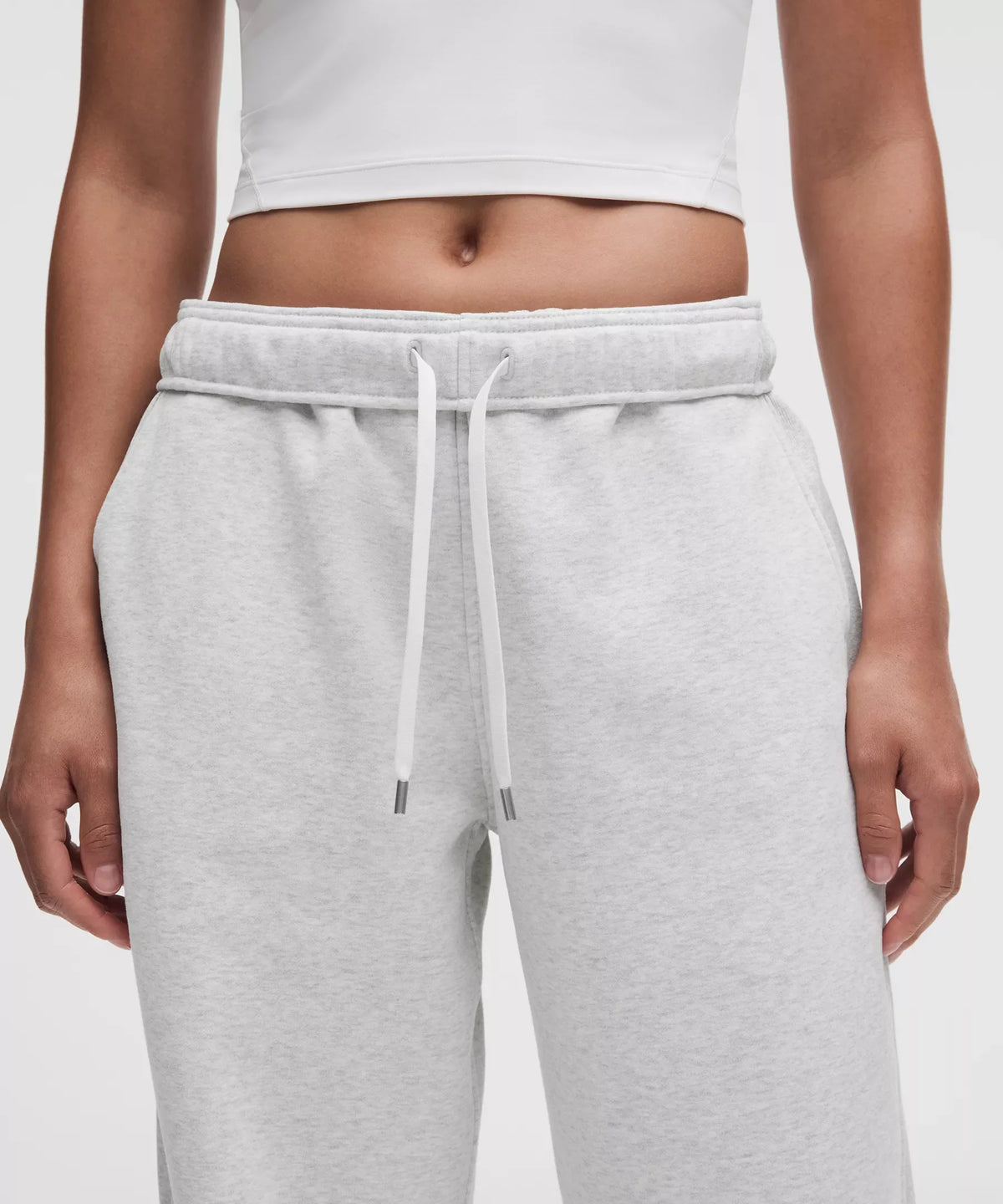 Pantalón deportivo de corte amplio