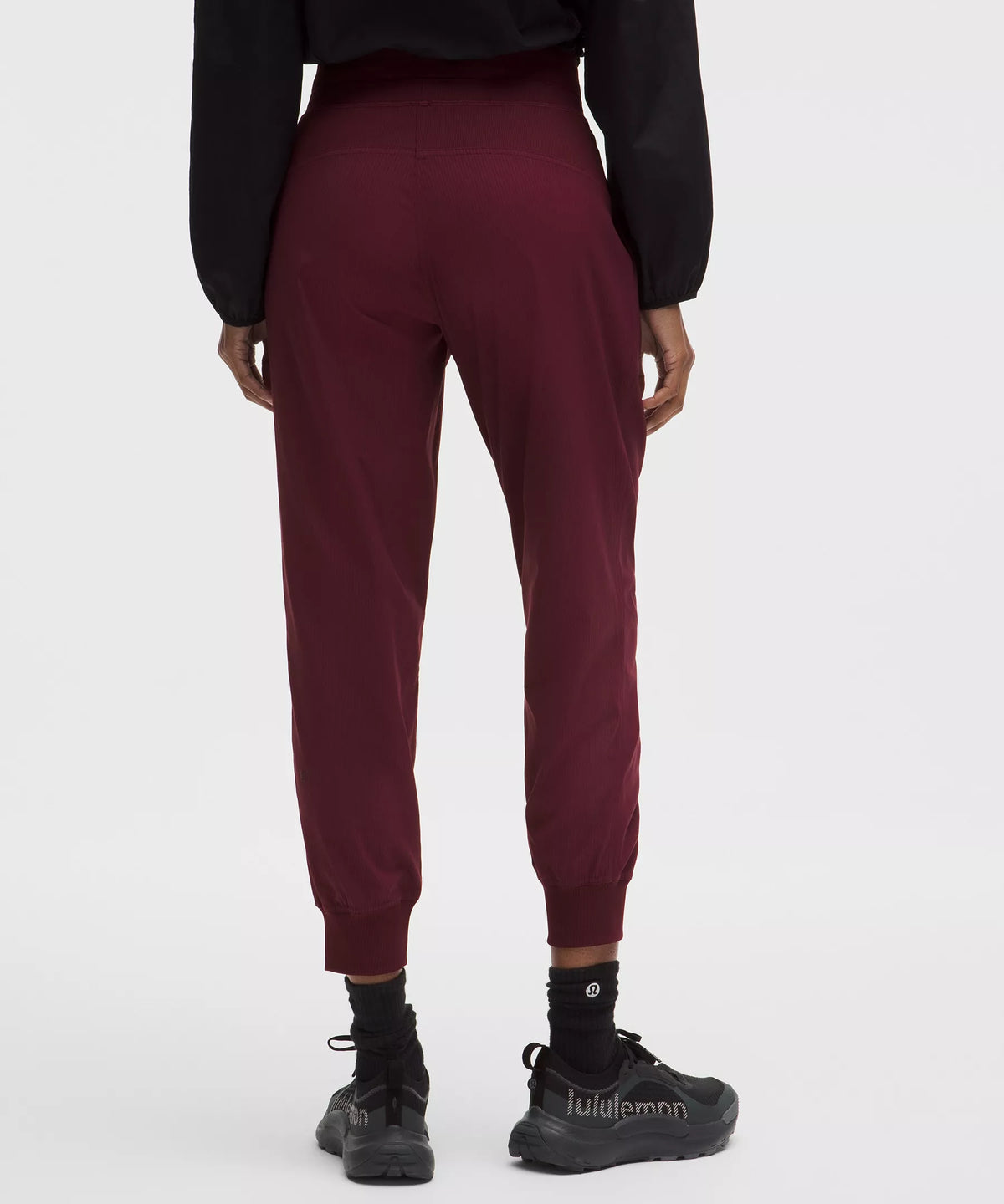 Pantalón deportivo de tiro medio