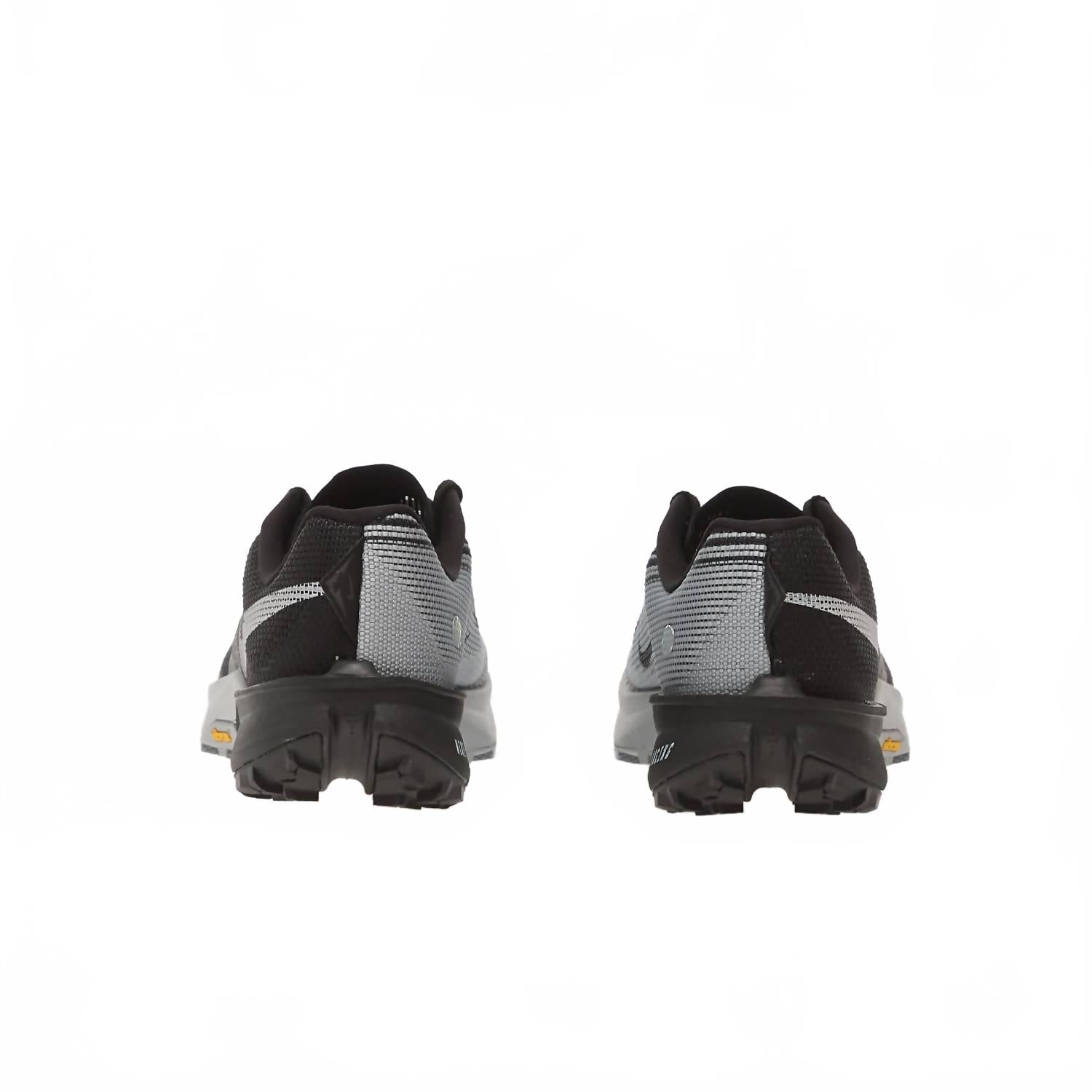 Zapatos de hombre color negro y blanco y gris