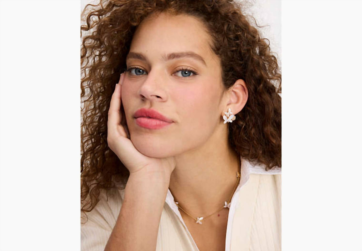 Aretes color blanco
