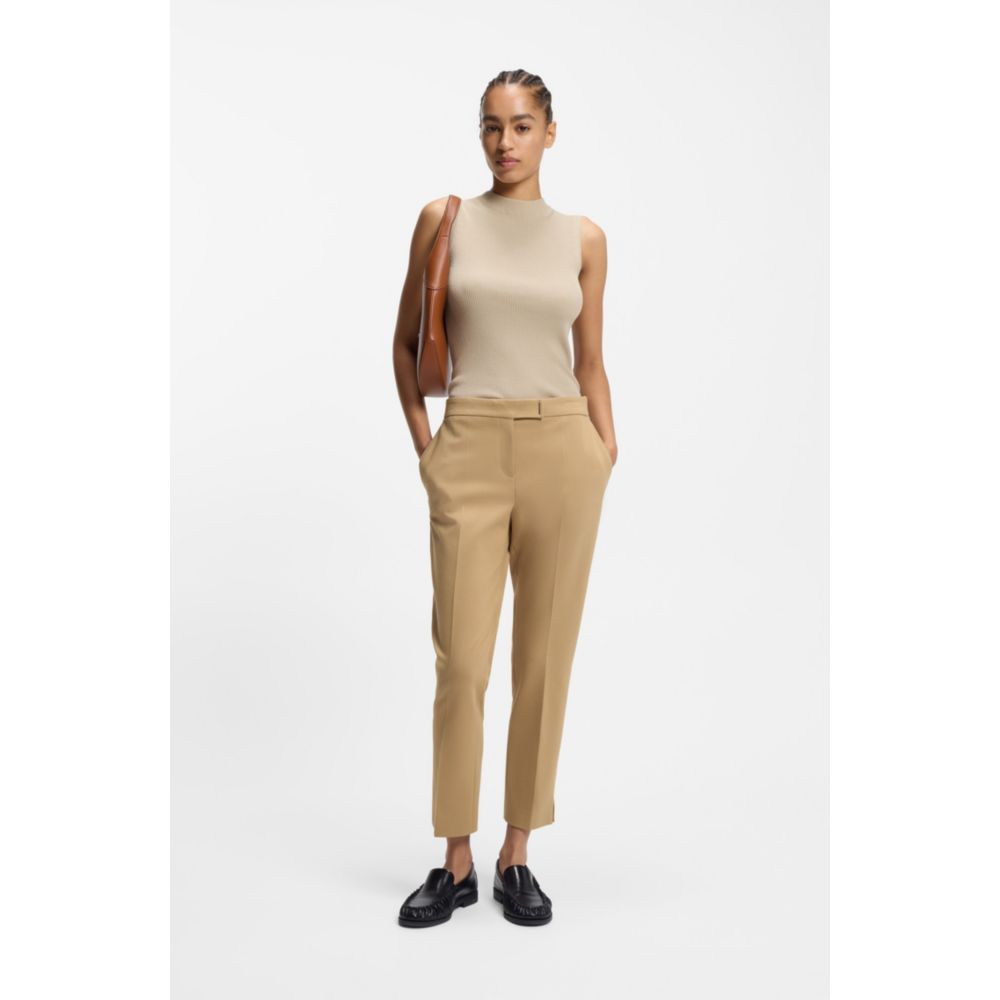 Pantalón de corte ajustado