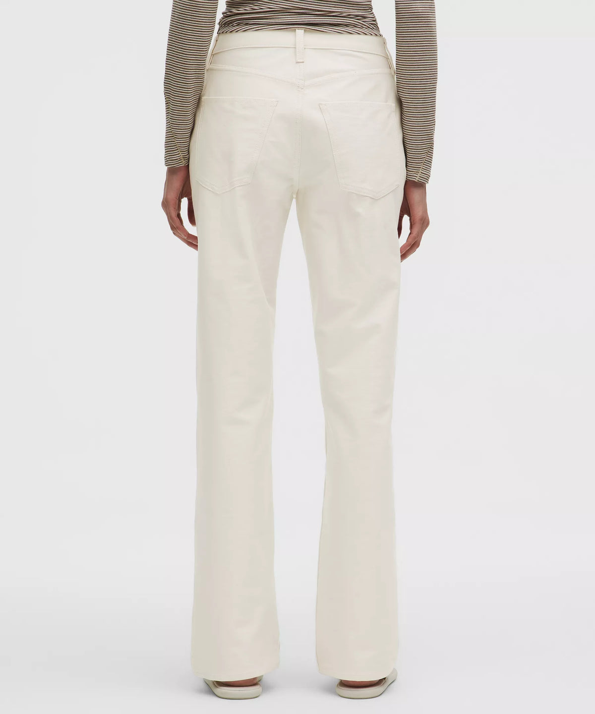 Pantalón de tiro medio