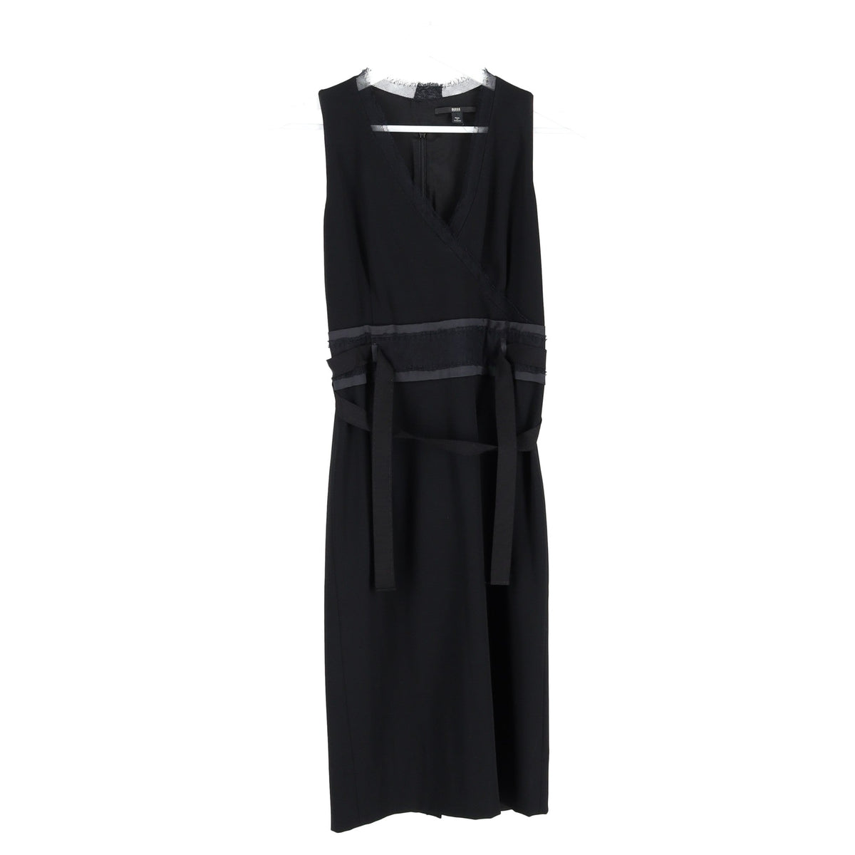Vestido con cuello en V color negro