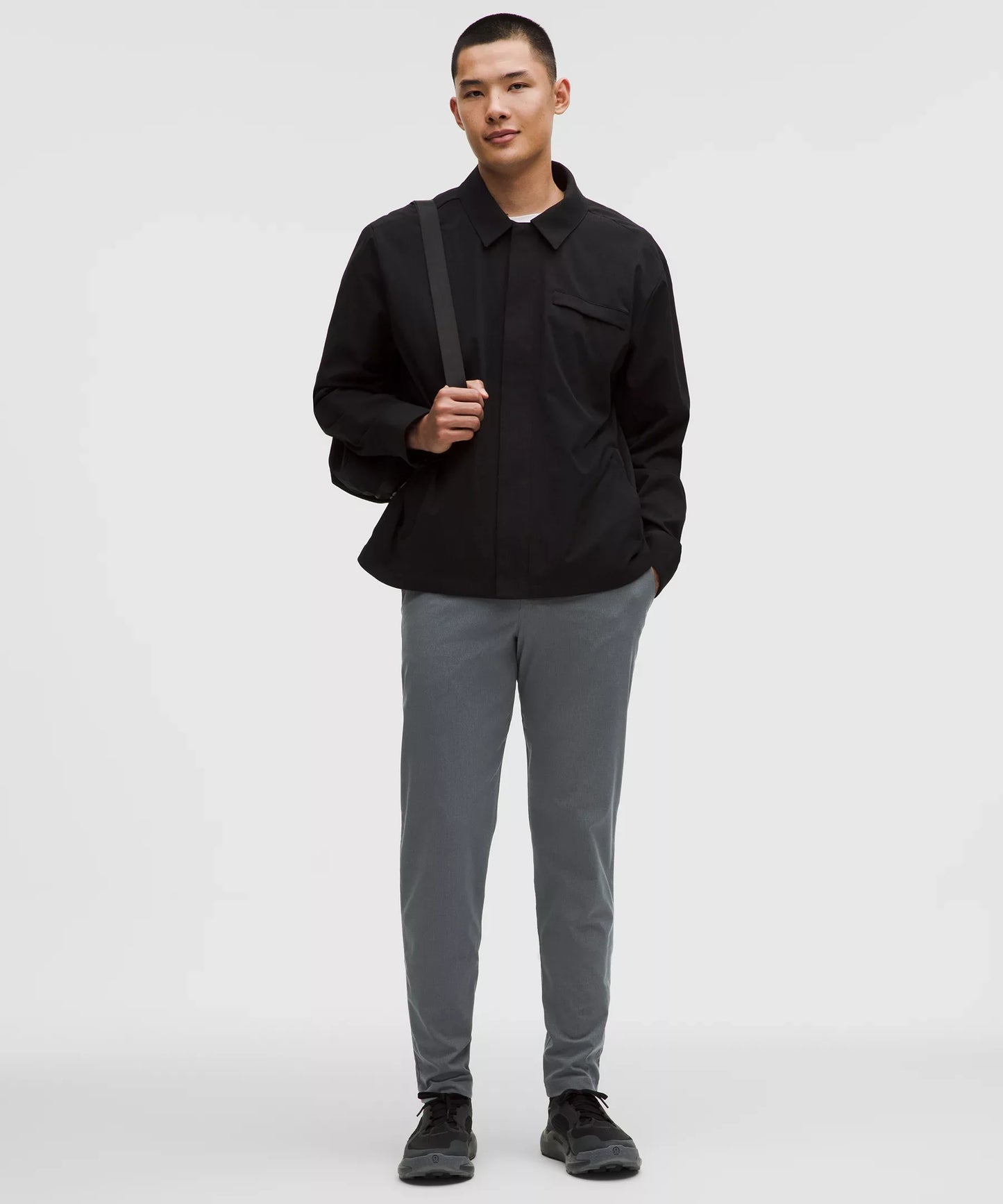 Pantalón de corte ajustado
