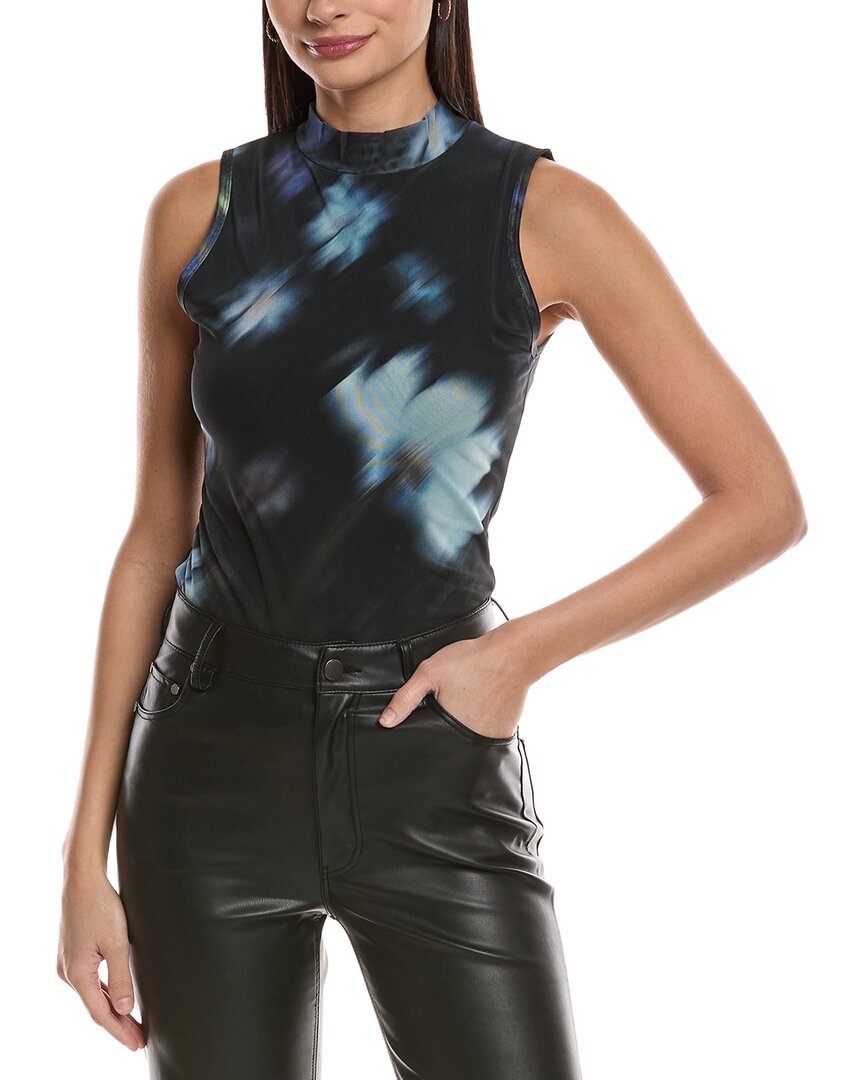 Top con cuello alto