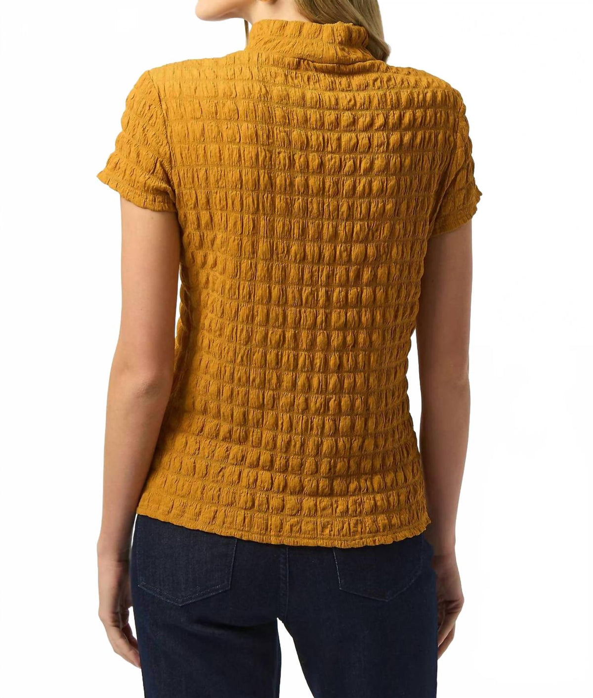 Short con cuello alto
