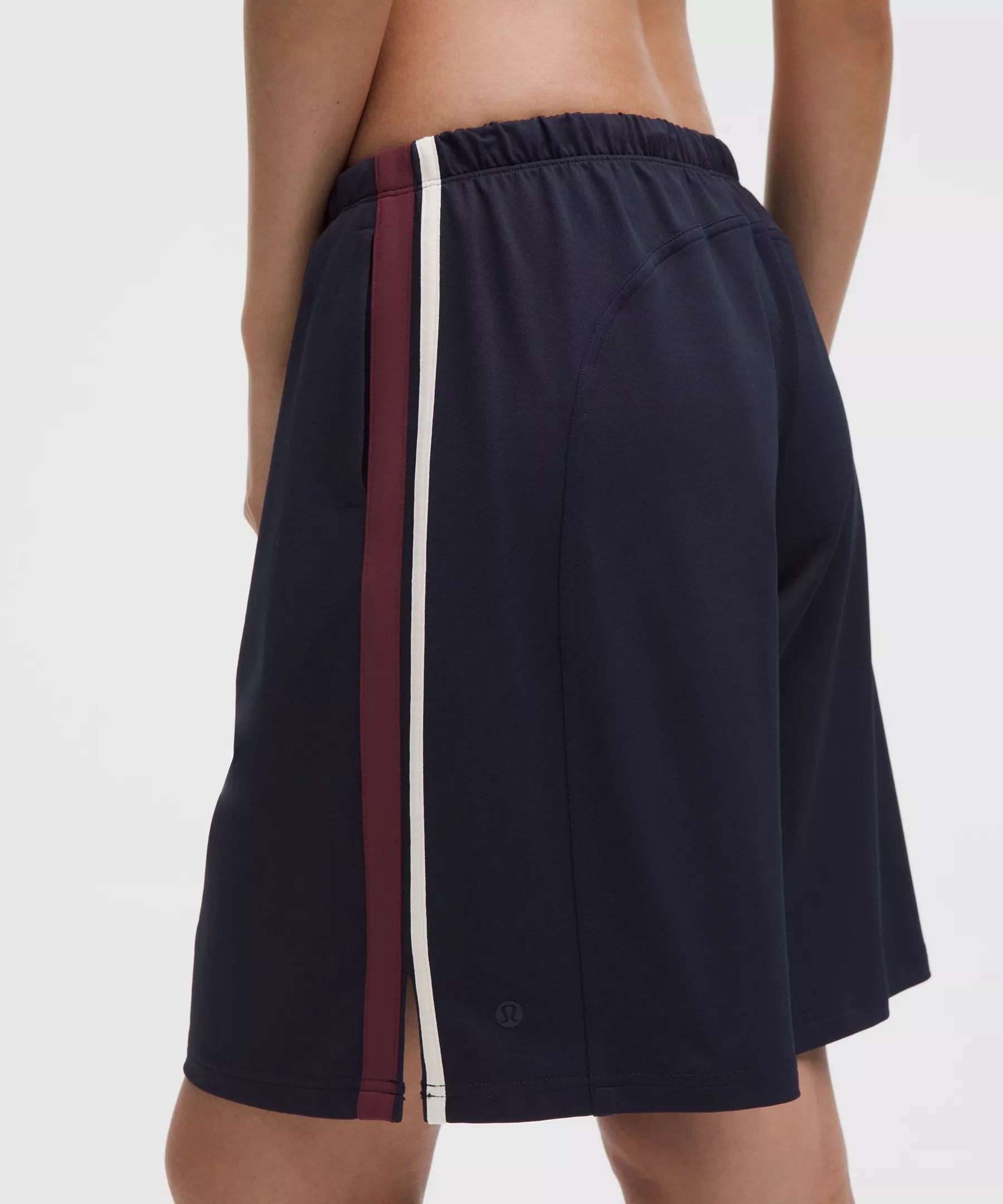 Short de tiro bajo a rayas