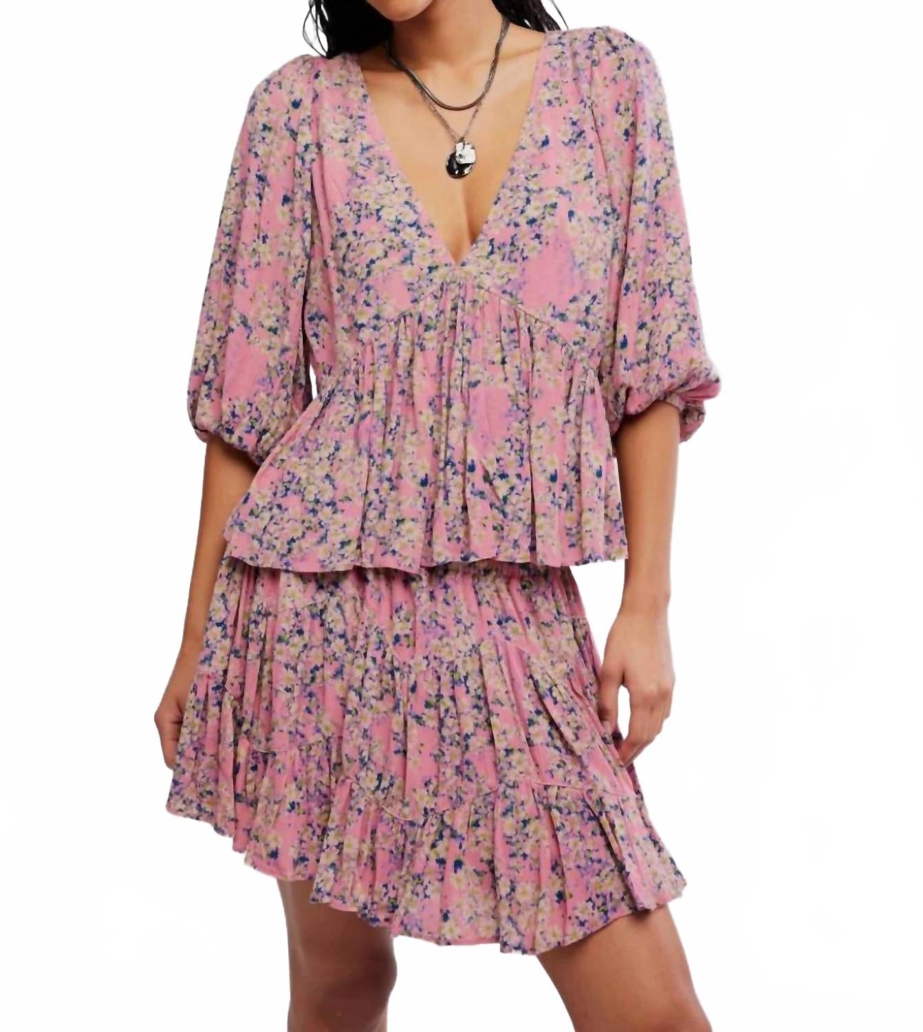 Conjunto de ropa color rosado