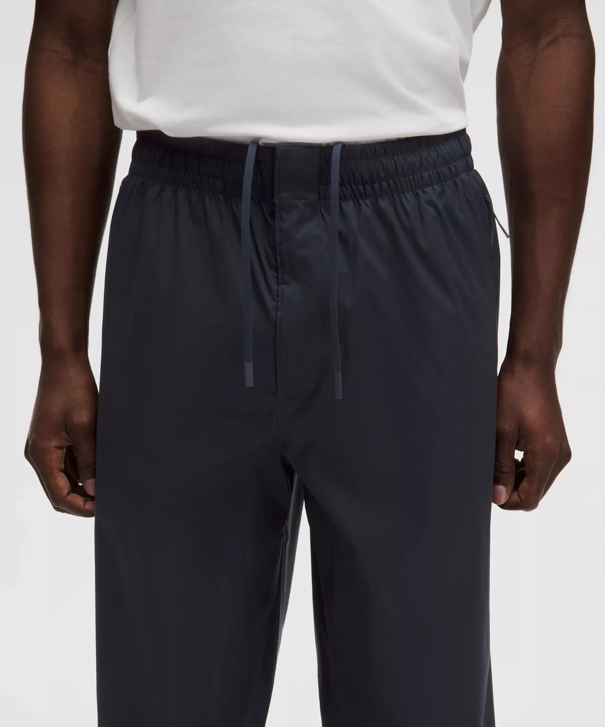 Pantalón de corte amplio