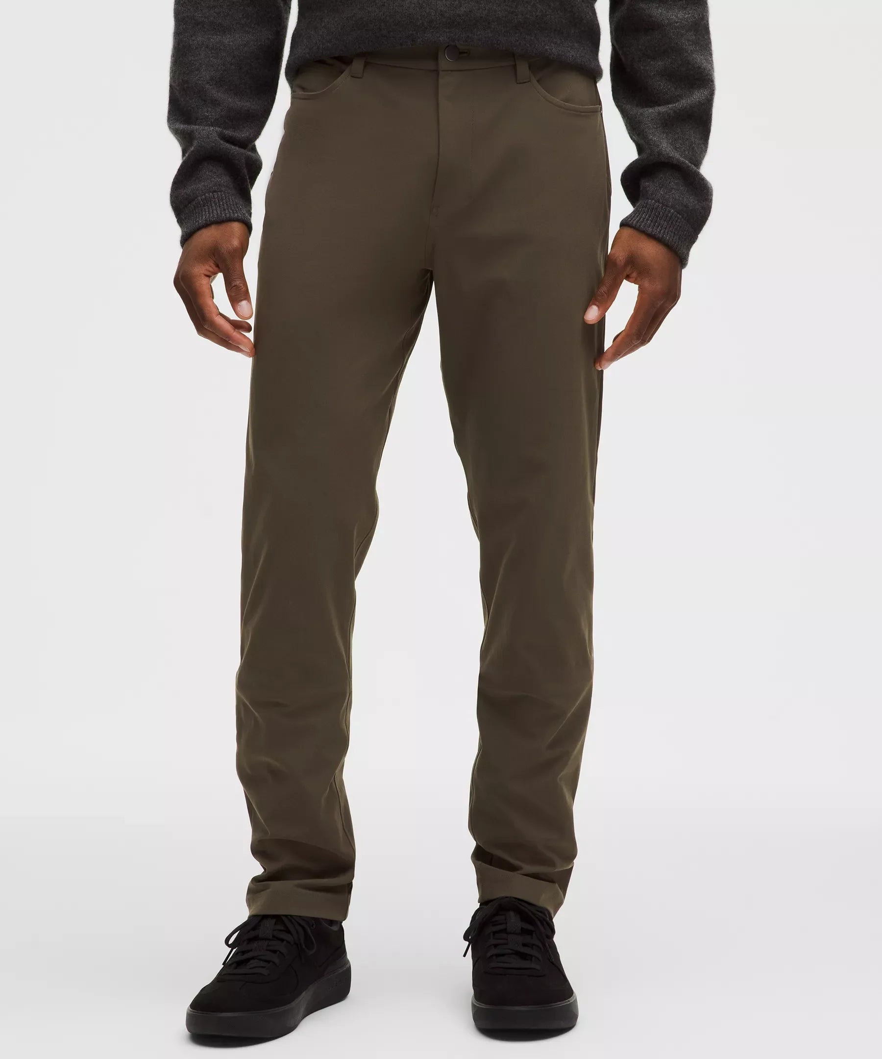 Pantalón de corte ajustado