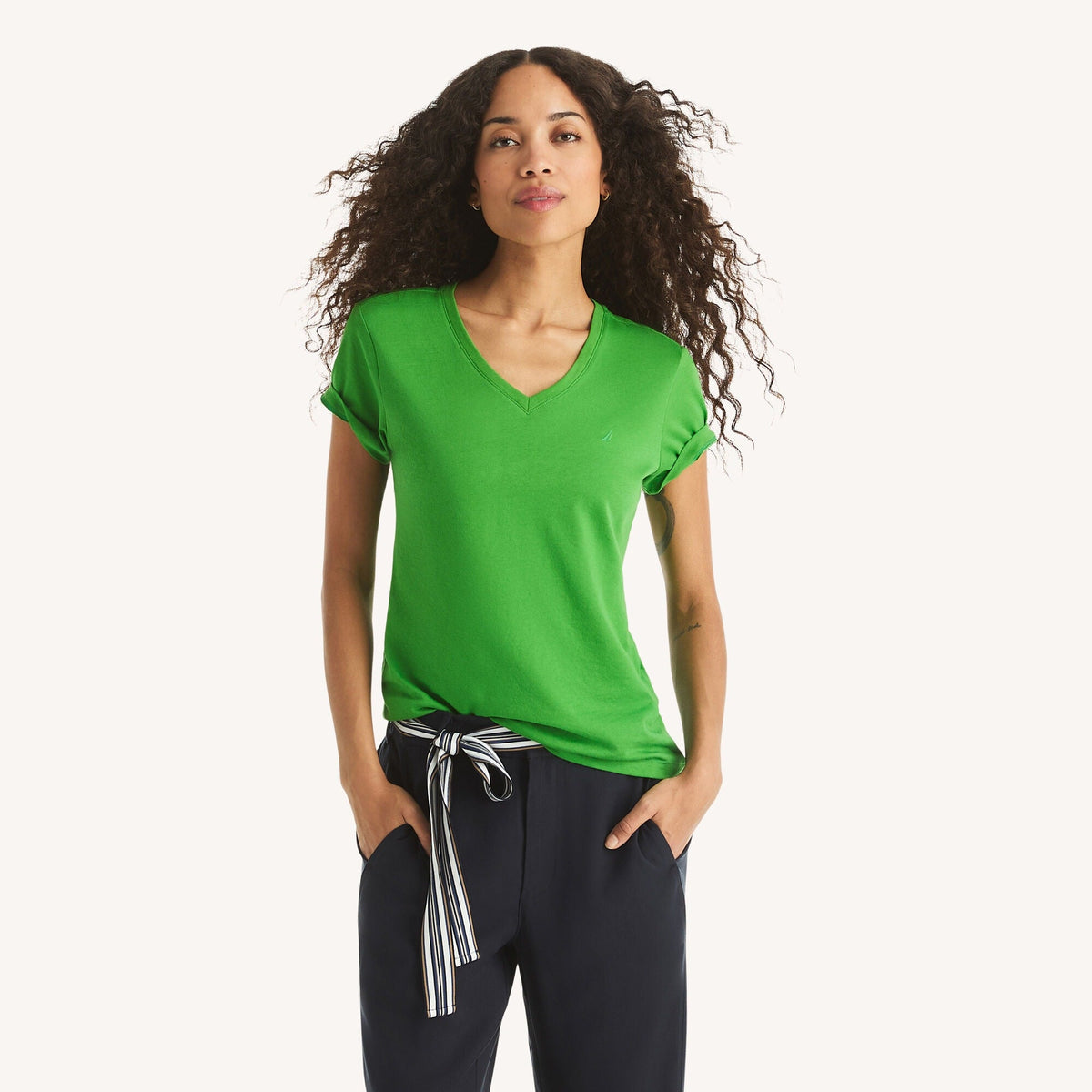 Camiseta con cuello en V