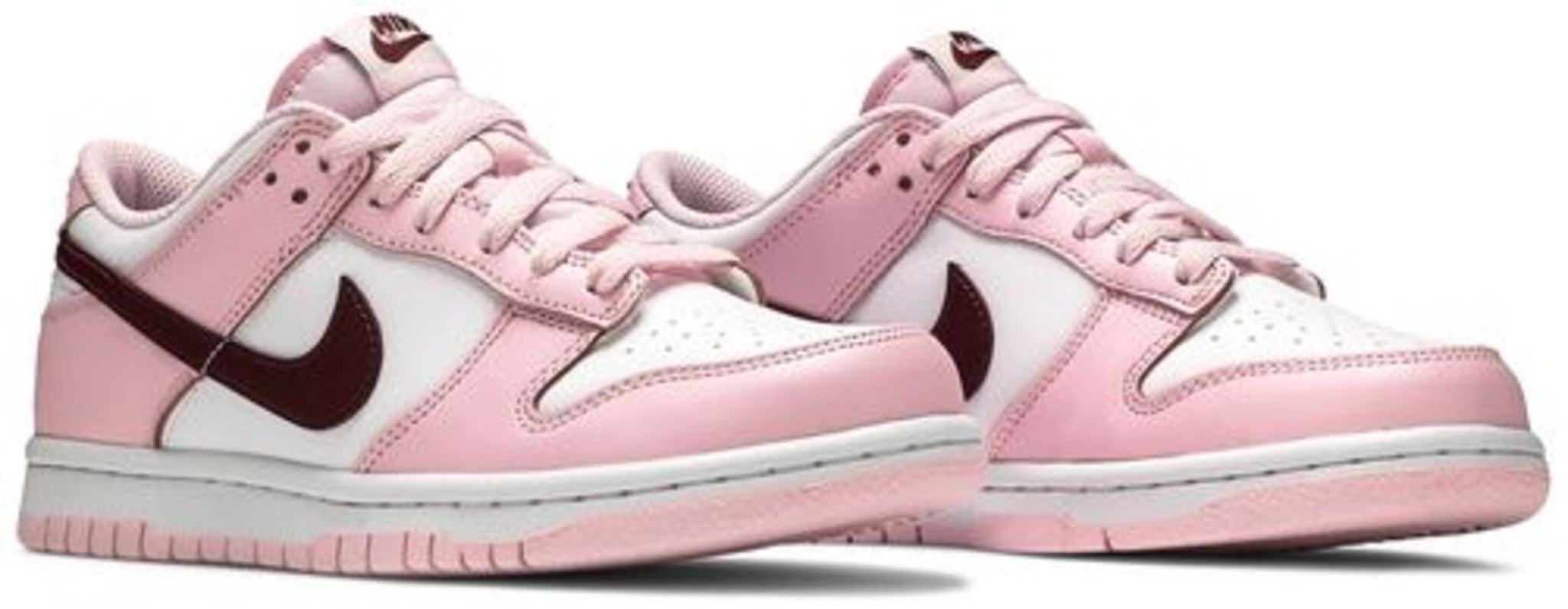 Calzado de mujer color blanco y rosado y rojo