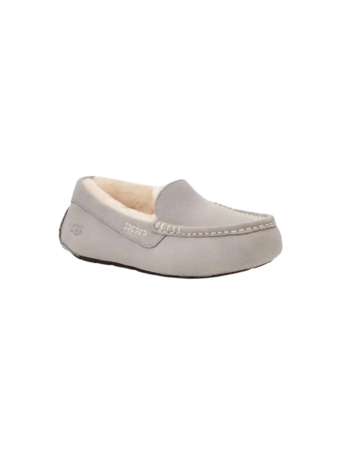 Pantuflas de mujer color gris claro