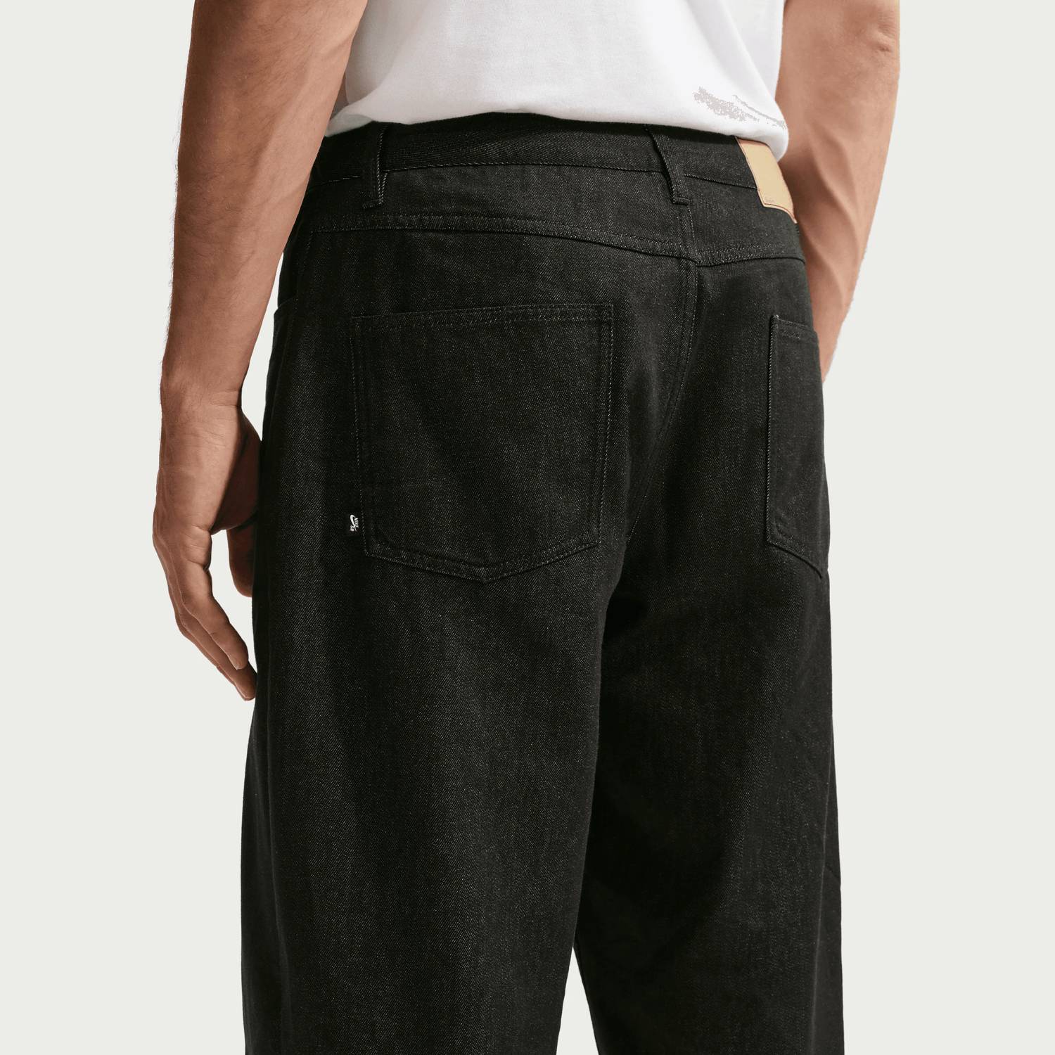 Pantalón de mezclilla color negro