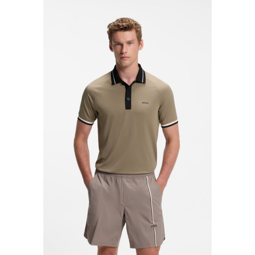Polo de corte ajustado