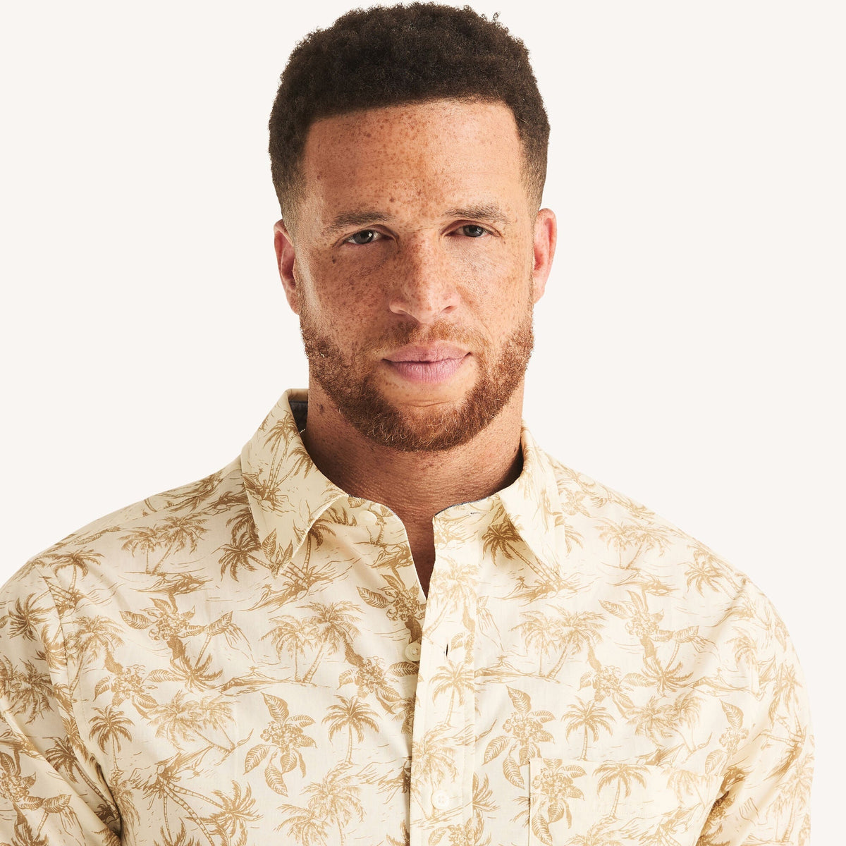 Camisa de hombre de manga corta con estampado