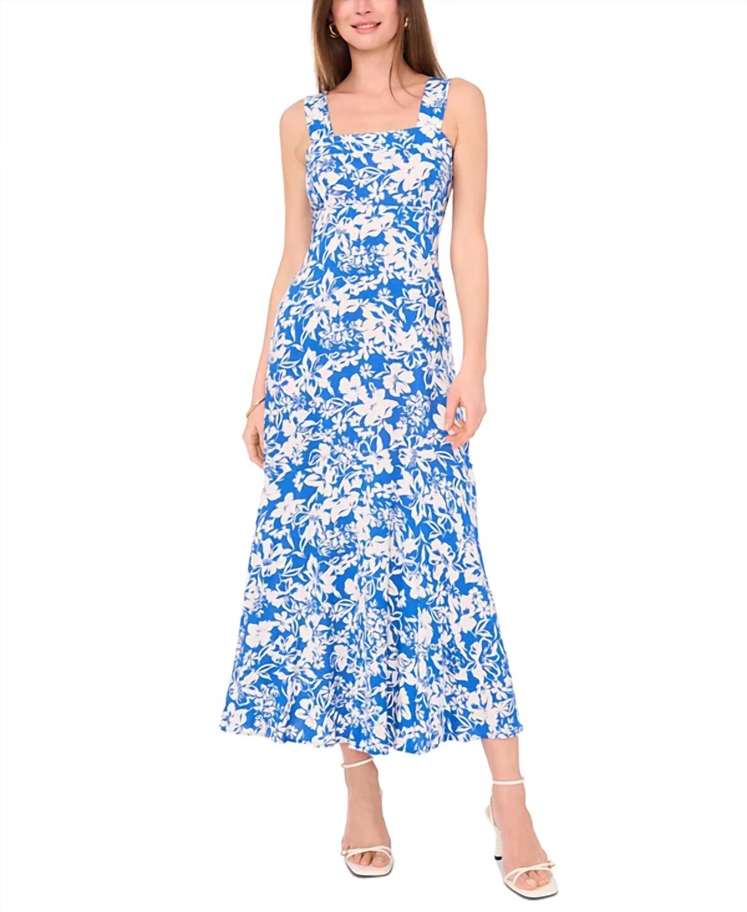 Vestido largo con estampado floral color blanco y azul