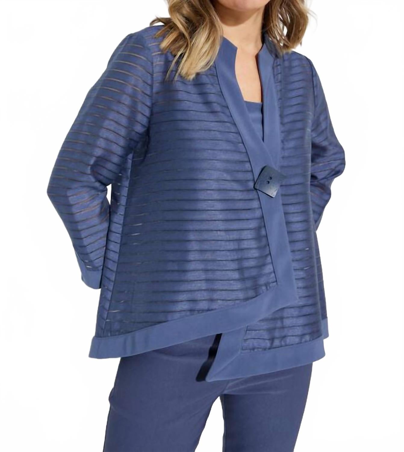 Chaqueta a rayas color azul