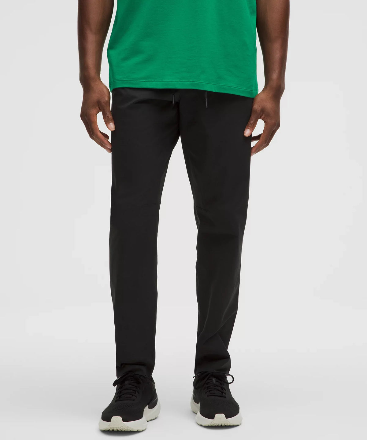 Pantalón de corte ajustado