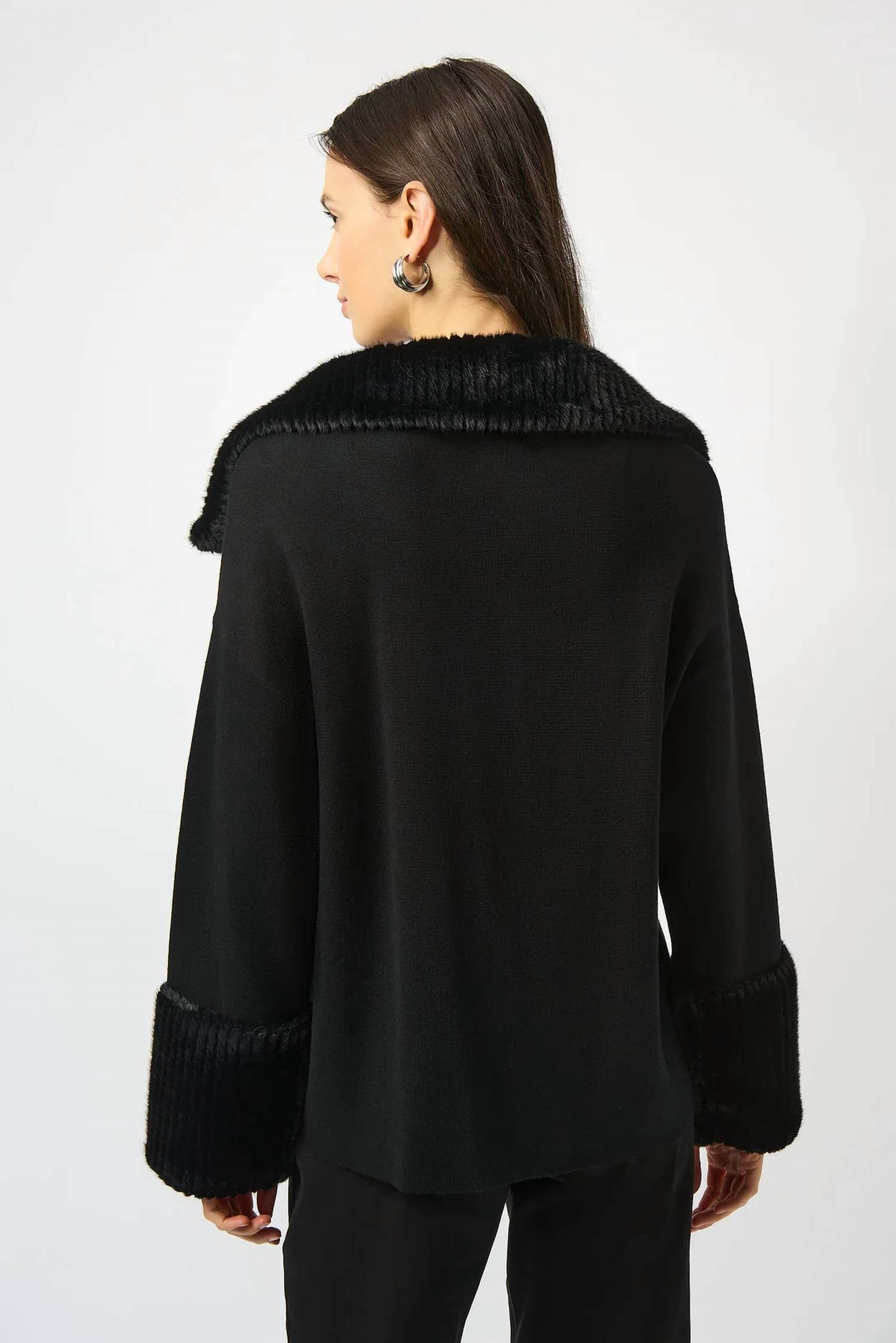 Chaqueta de manga larga color negro