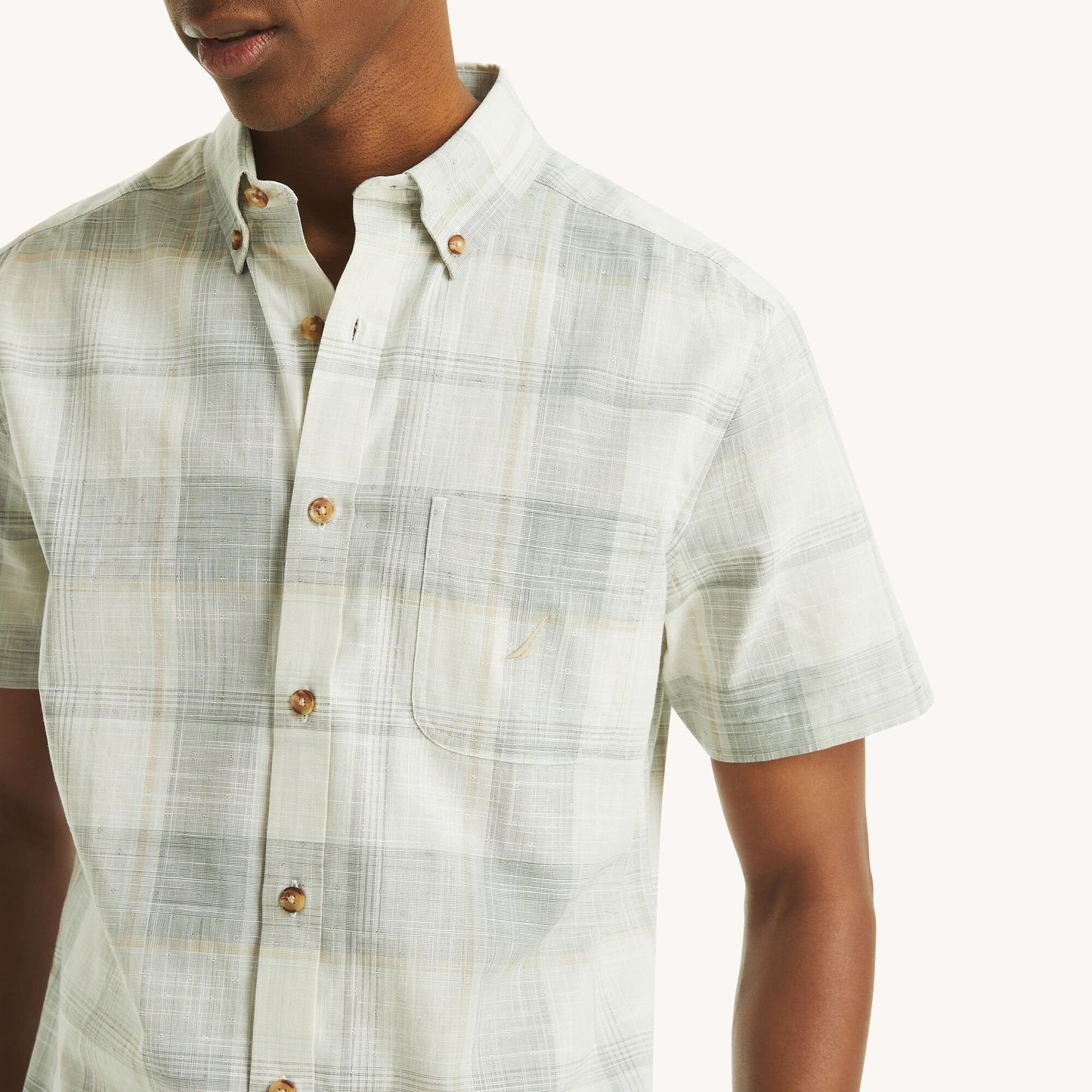 Camisa de hombre de manga corta a cuadros