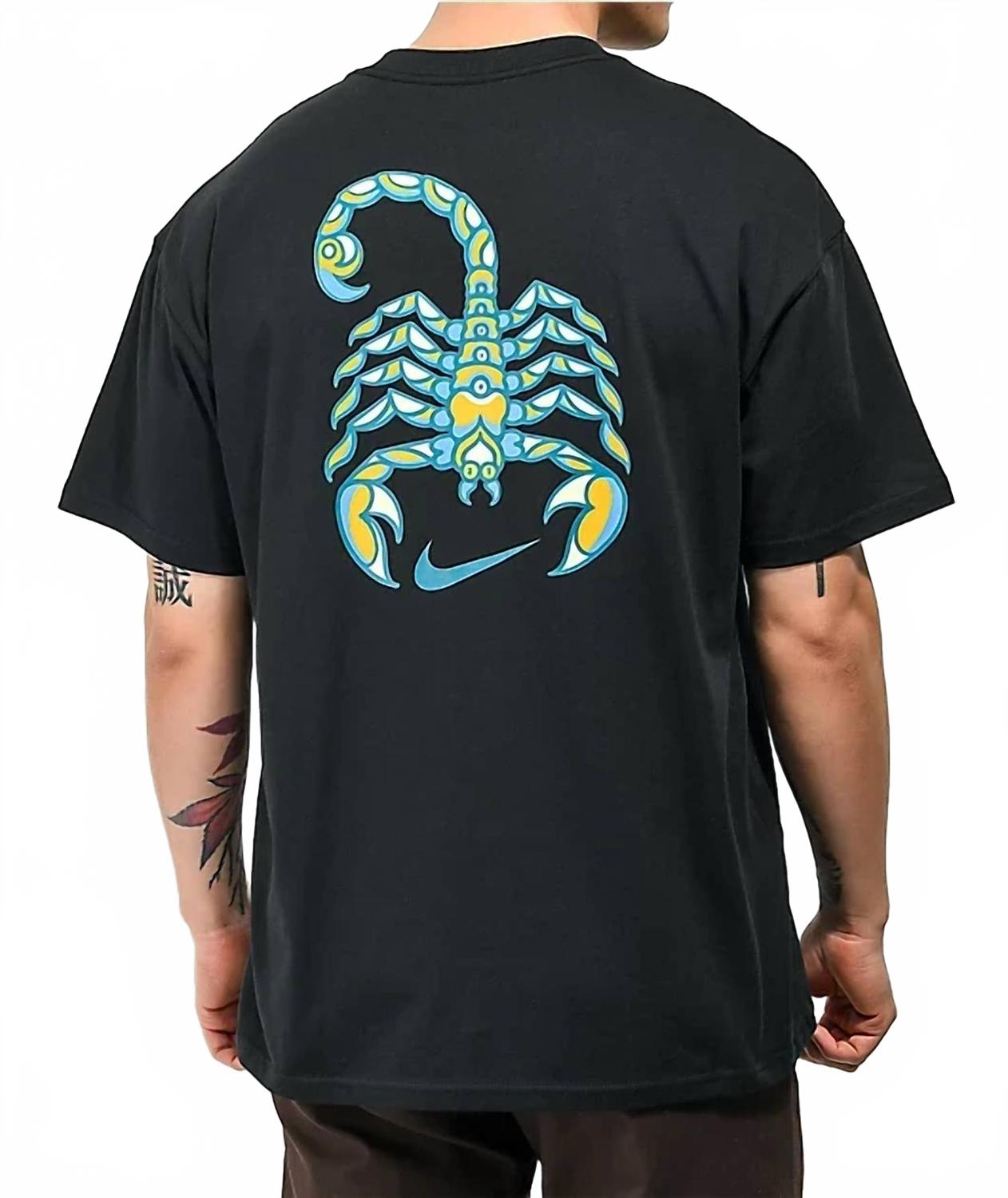 Camiseta color negro