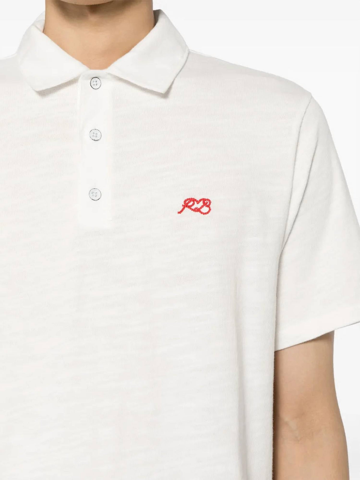 Polo color blanco