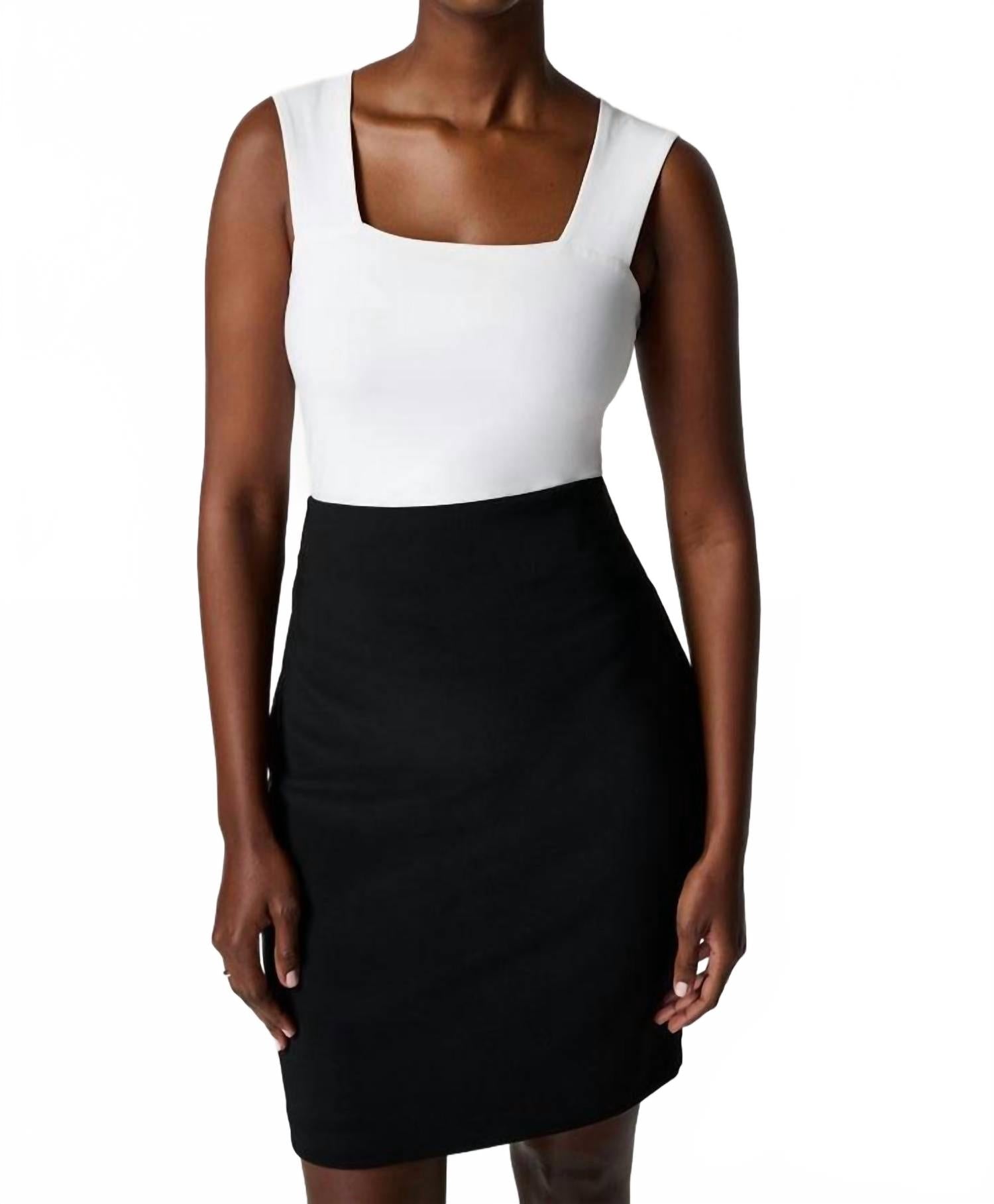 Falda color negro