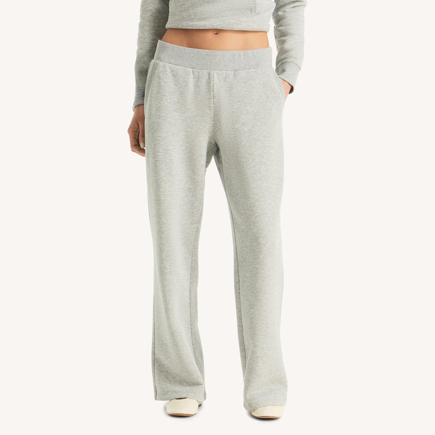Pantalón deportivo de pierna ancha