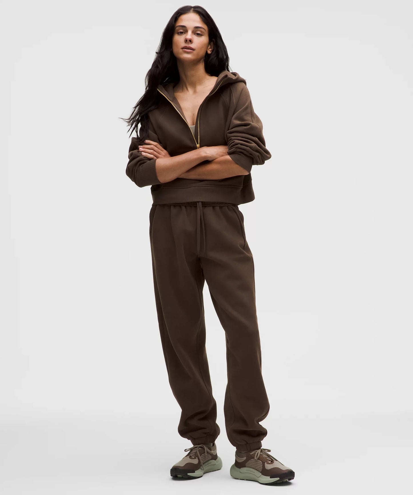 Pantalón deportivo de corte amplio de tiro medio