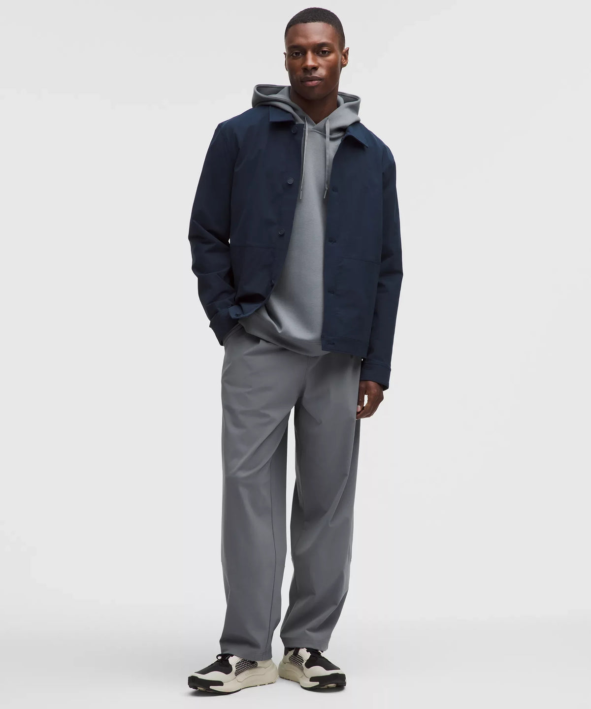 Pantalón de hombre de corte amplio con pliegues