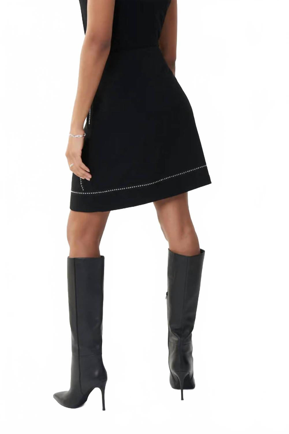 Falda color negro