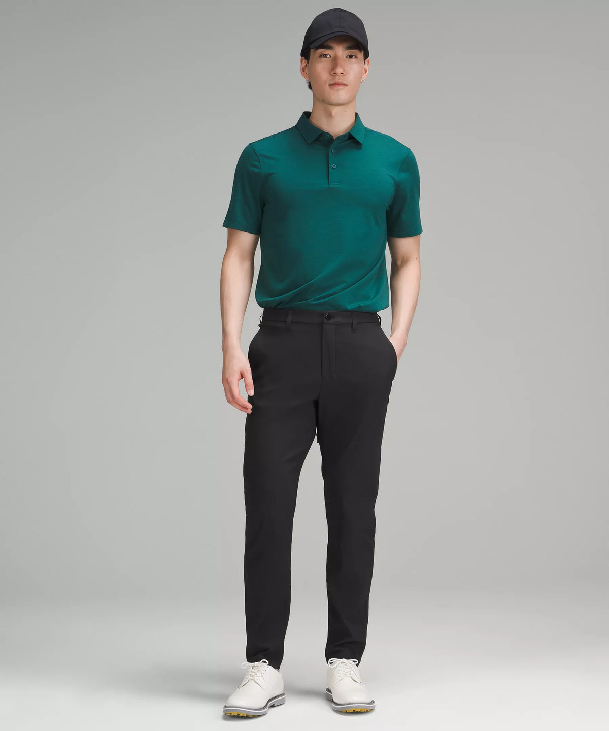 Pantalón de corte ajustado