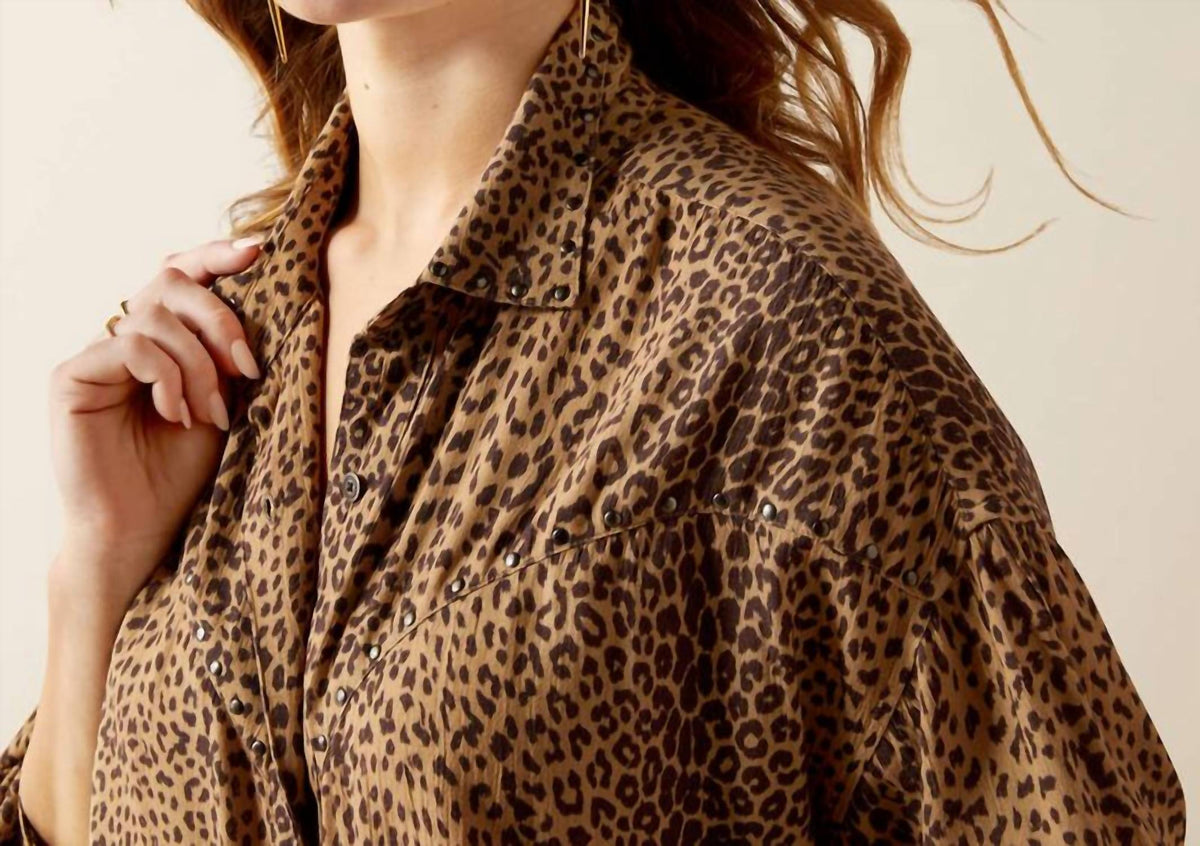 Camisa con estampado animal color café
