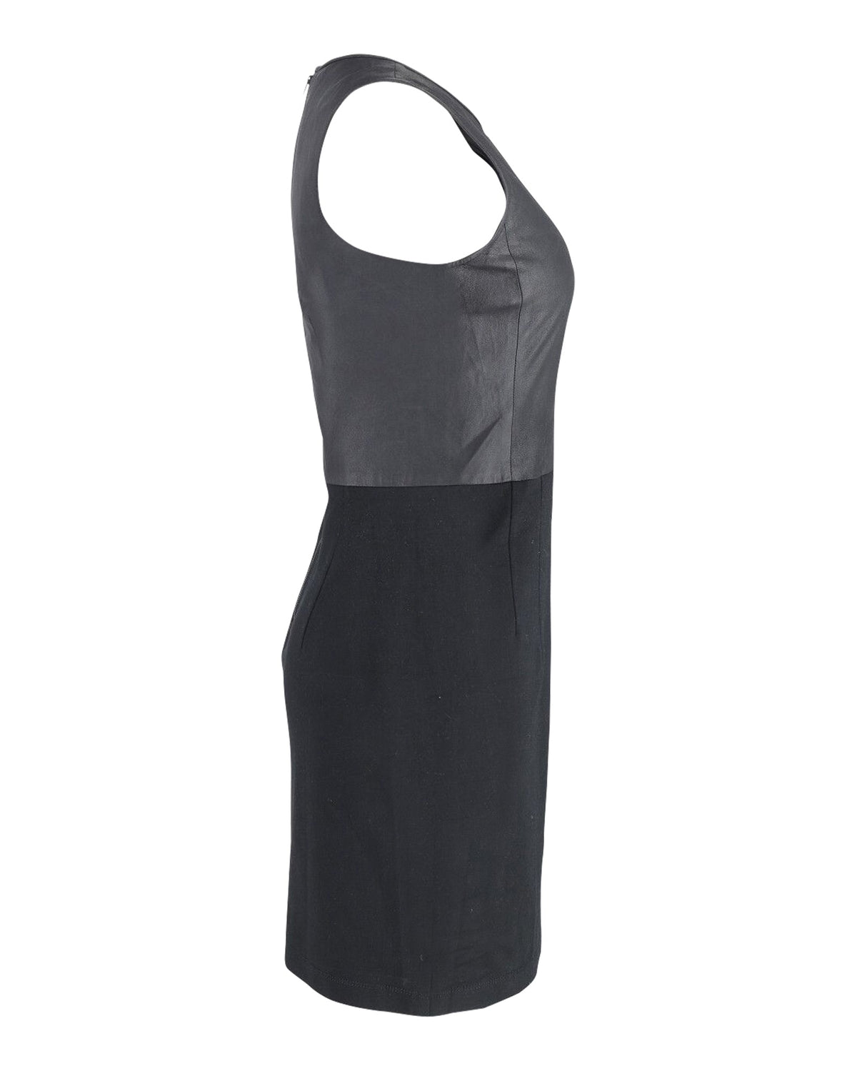 Vestido de cuero color gris