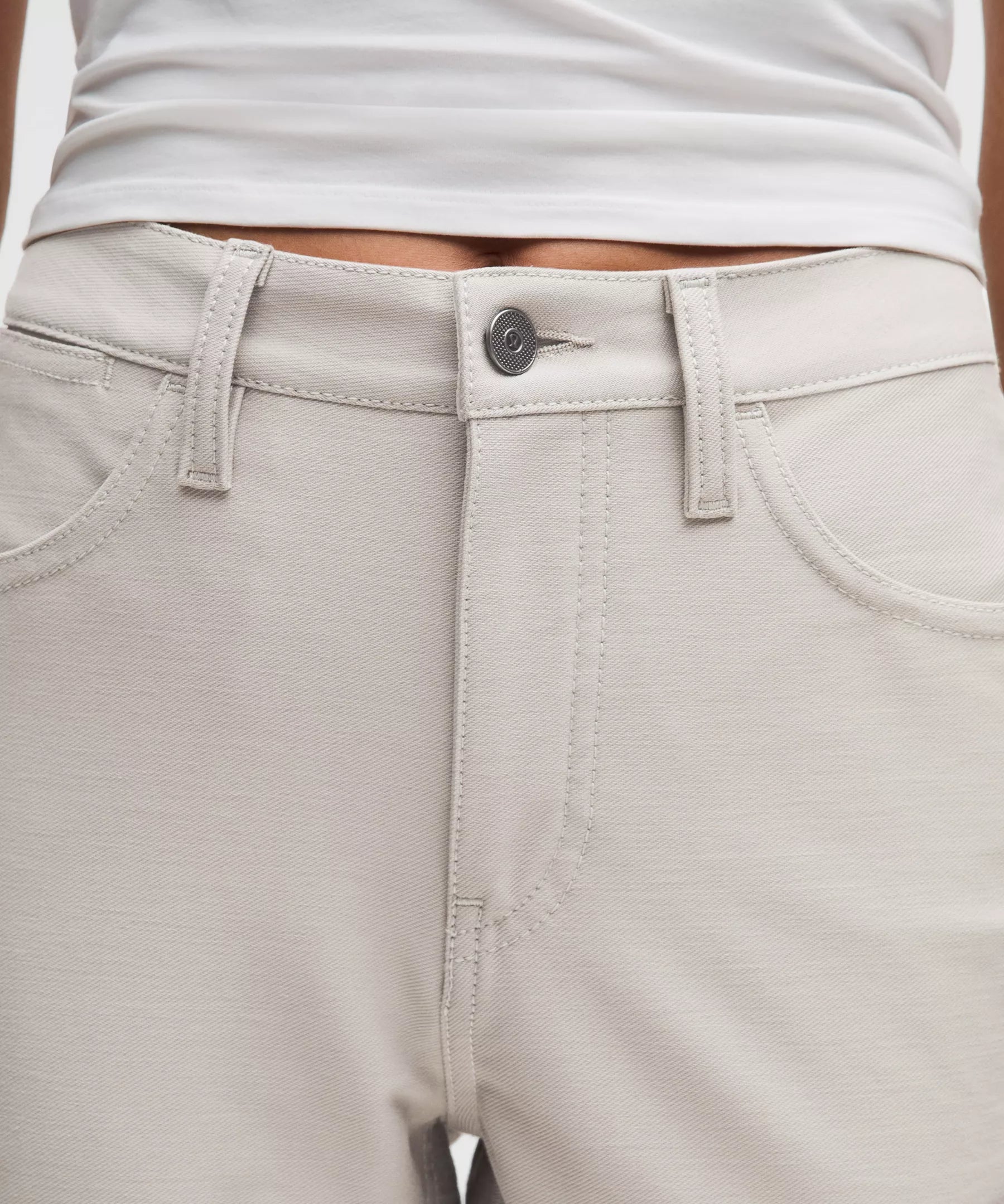 Pantalón de tiro medio