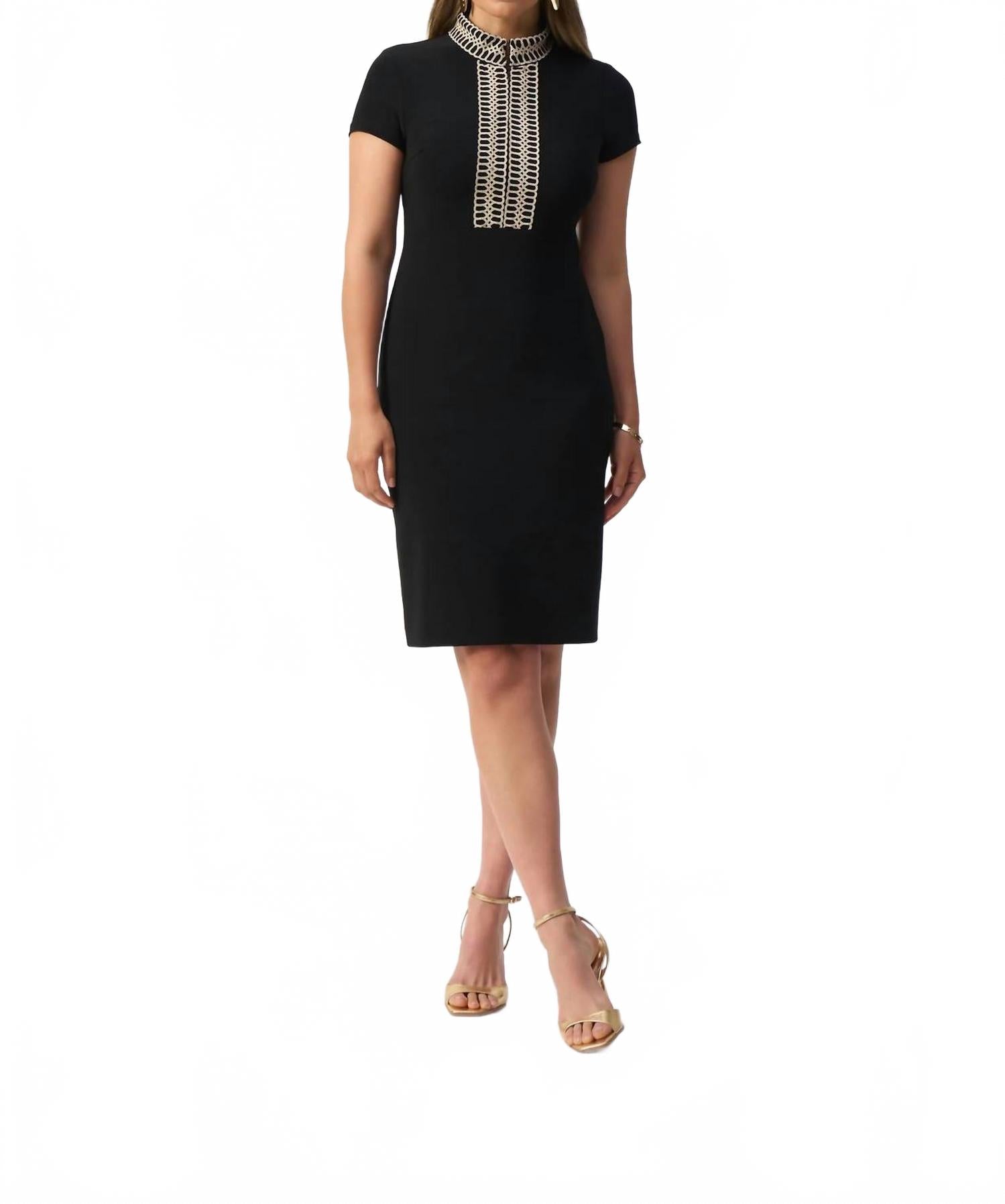 Vestido con bordado color negro