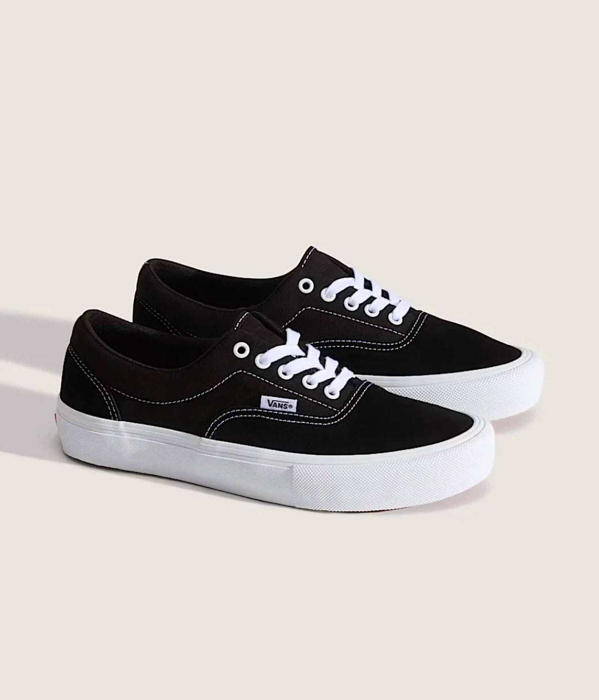 Tenis de hombre color negro