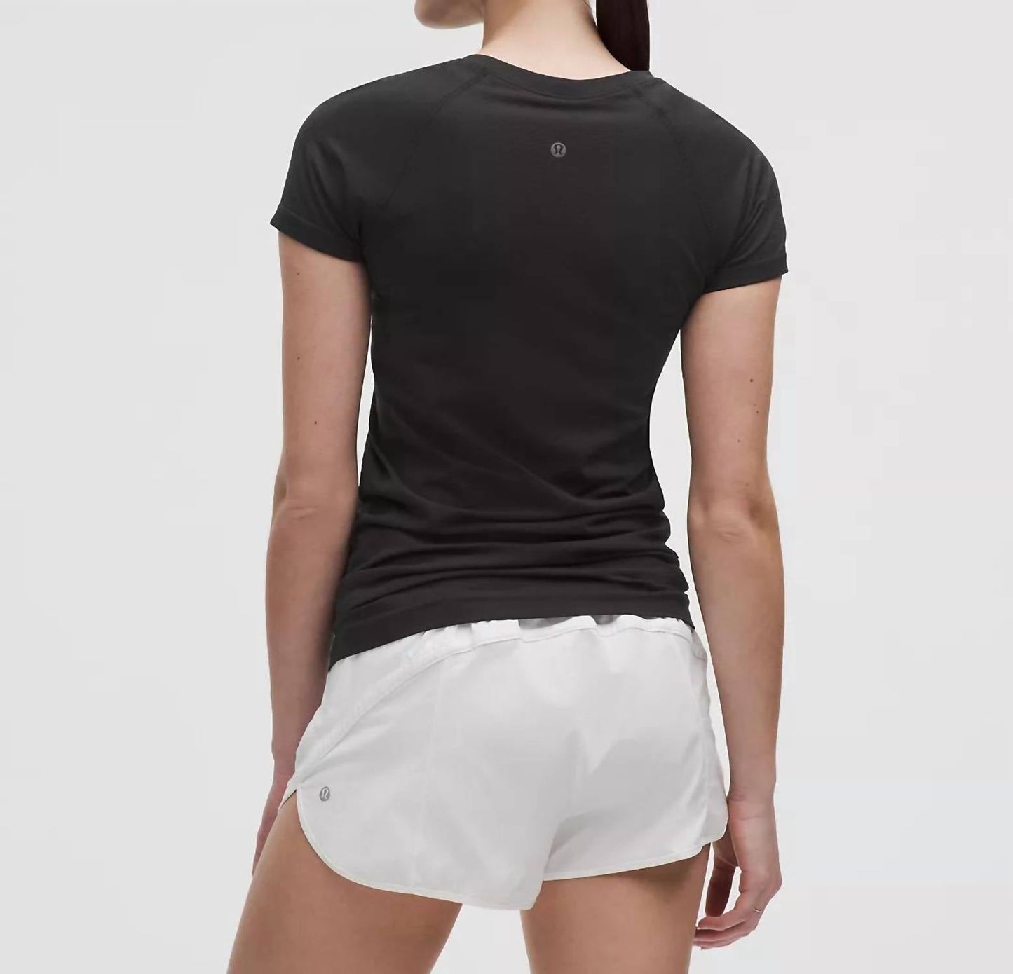 Short de manga corta color negro