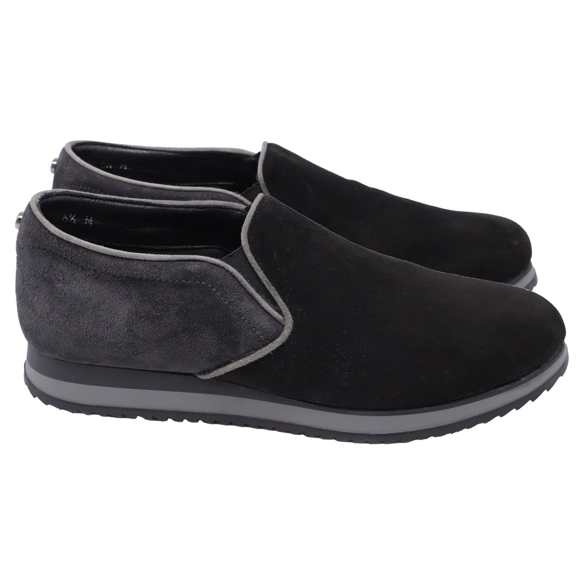 Tenis de gamuza sin cordones color negro