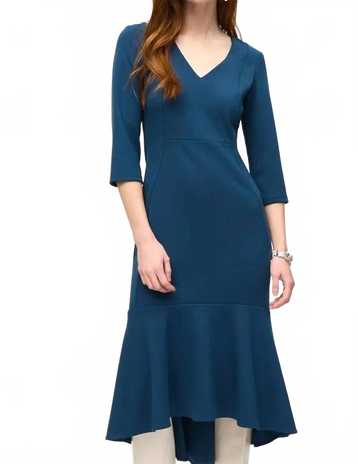 Vestido midi con cuello en V