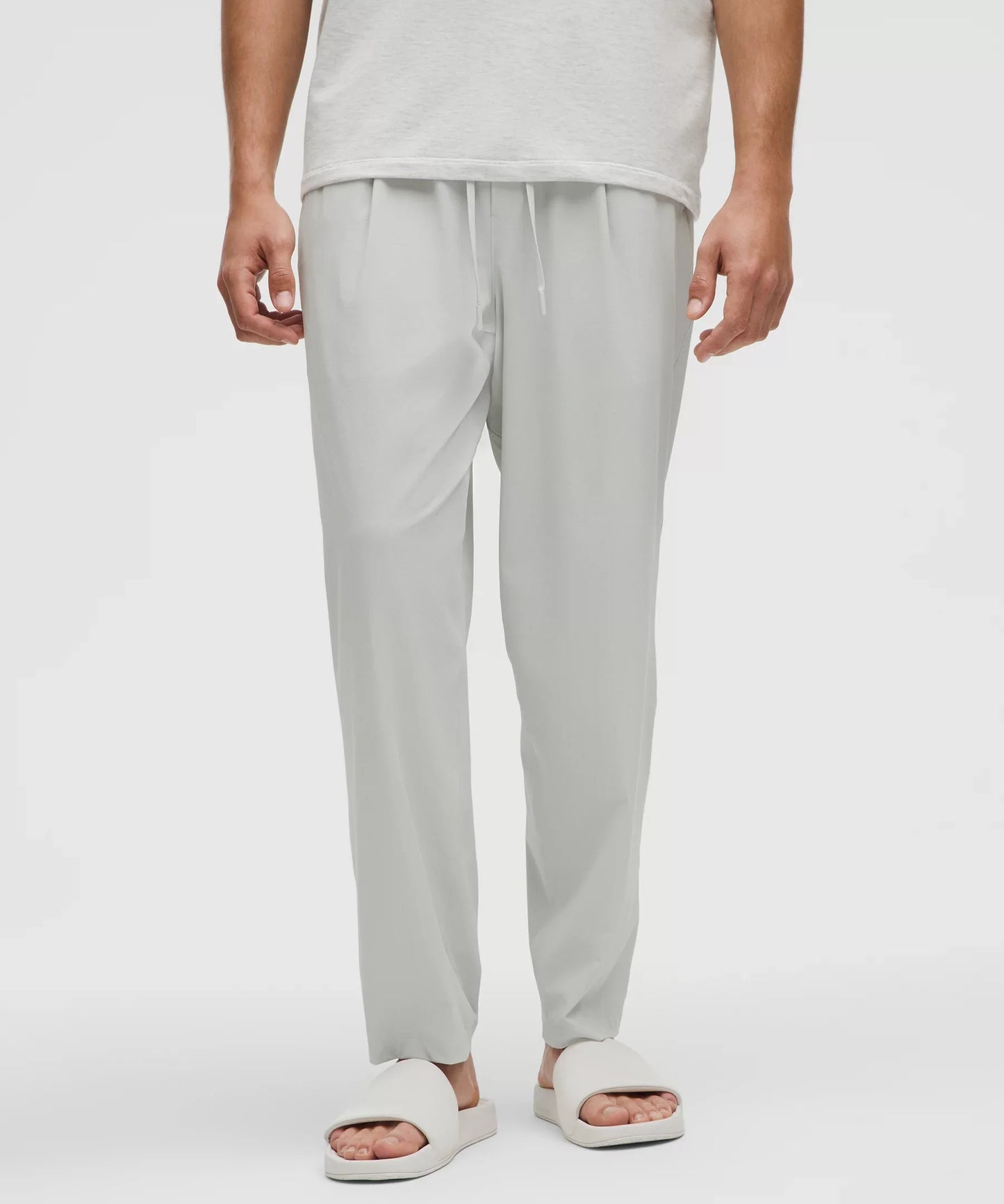 Pantalón de corte amplio