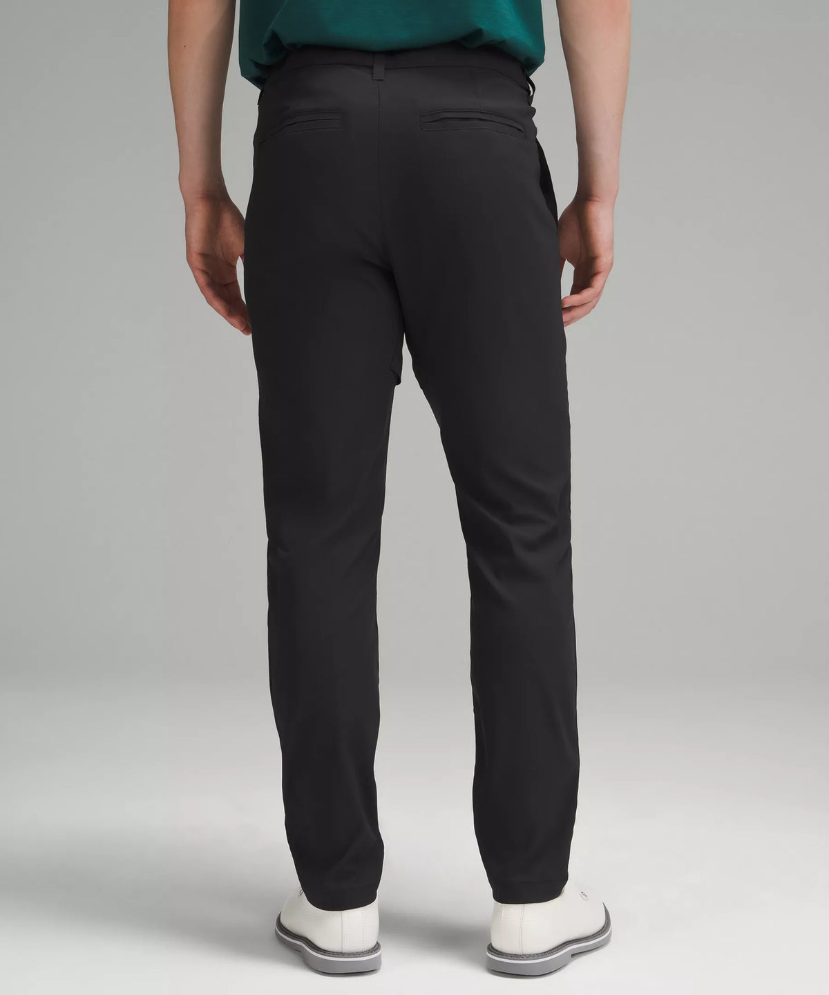 Pantalón de corte ajustado