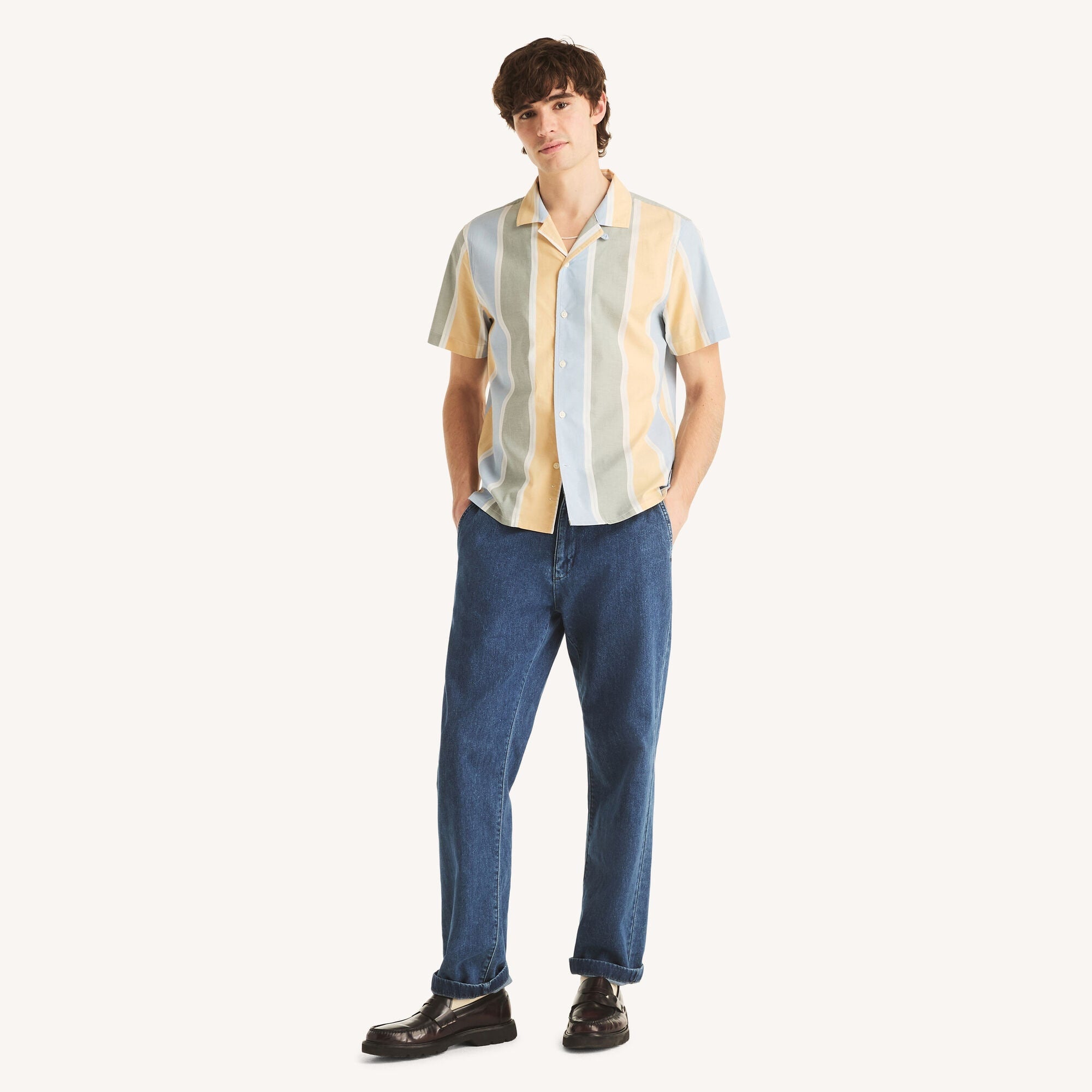 Camisa de hombre de manga corta a rayas