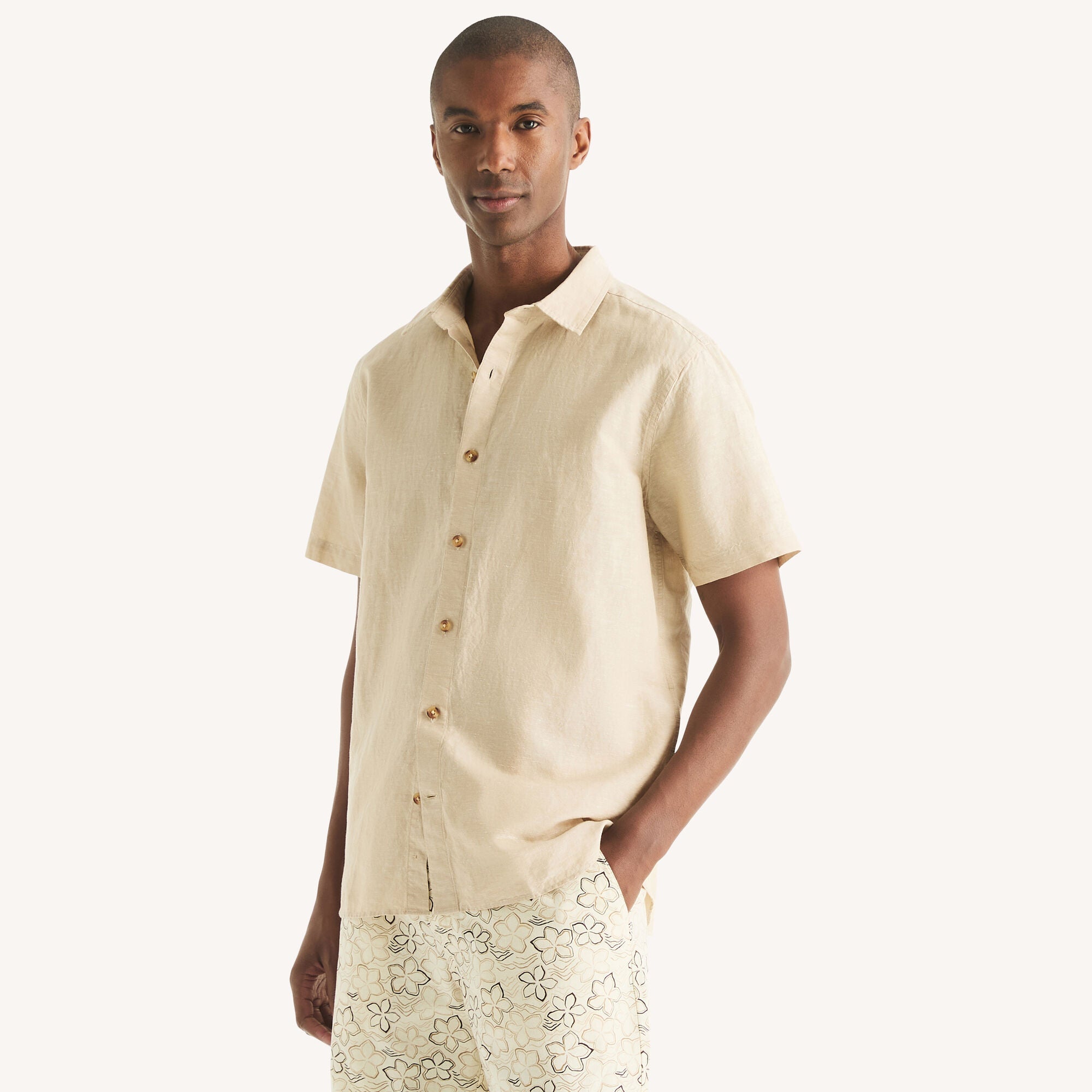 Camisa de hombre de lino de manga corta