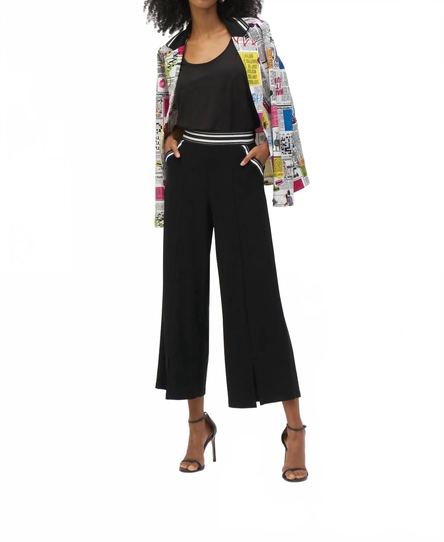 Top sin mangas color negro