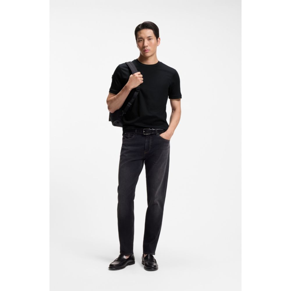 Camiseta de algodón con cuello redondo de corte ajustado